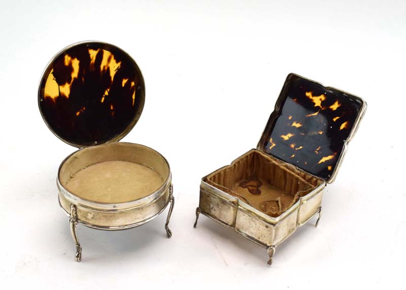 An early 20th century silver and tortoiseshell ring box of circular form, - Image 2 of 2