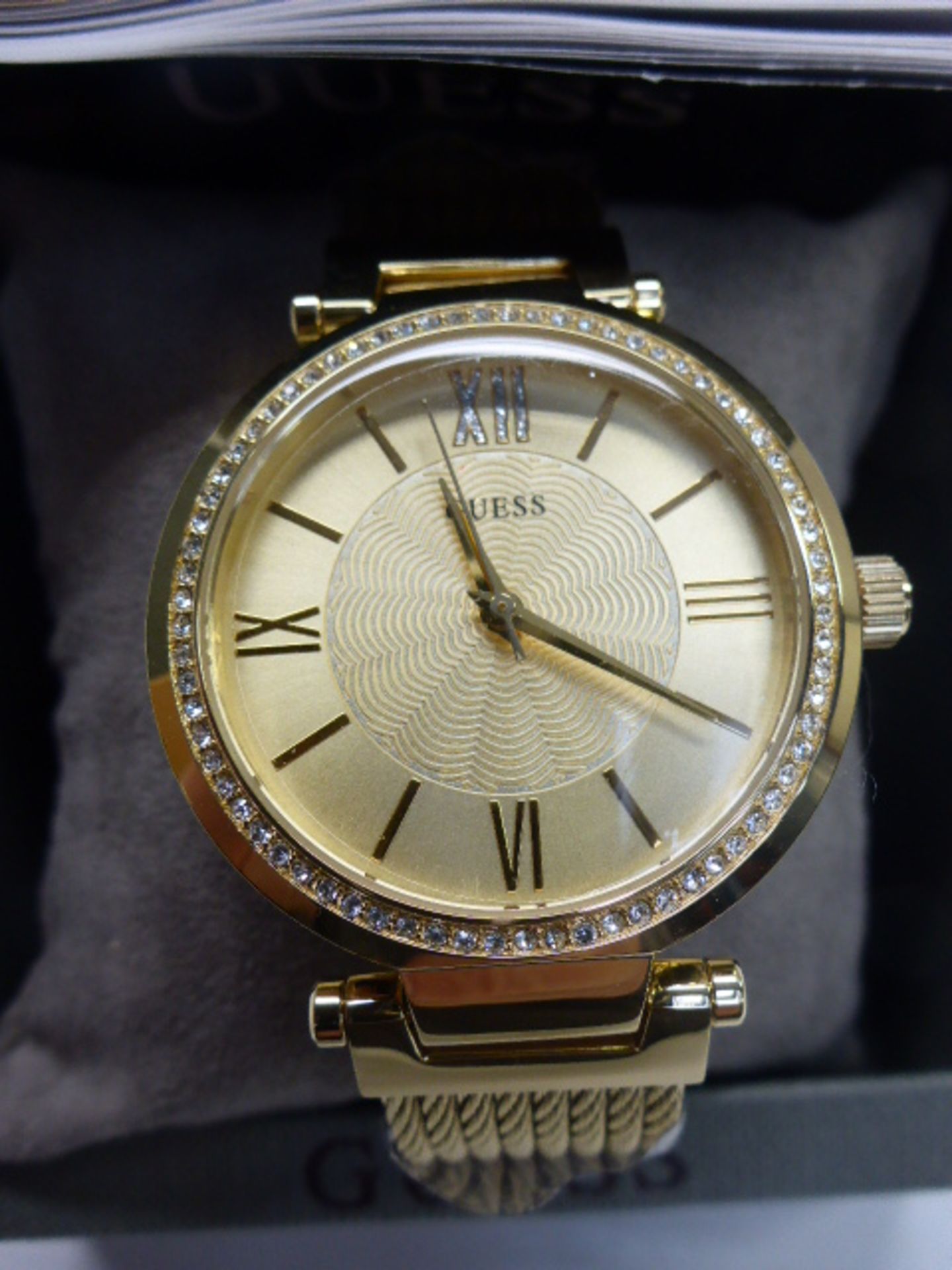 Guess ladies wristwatch in box