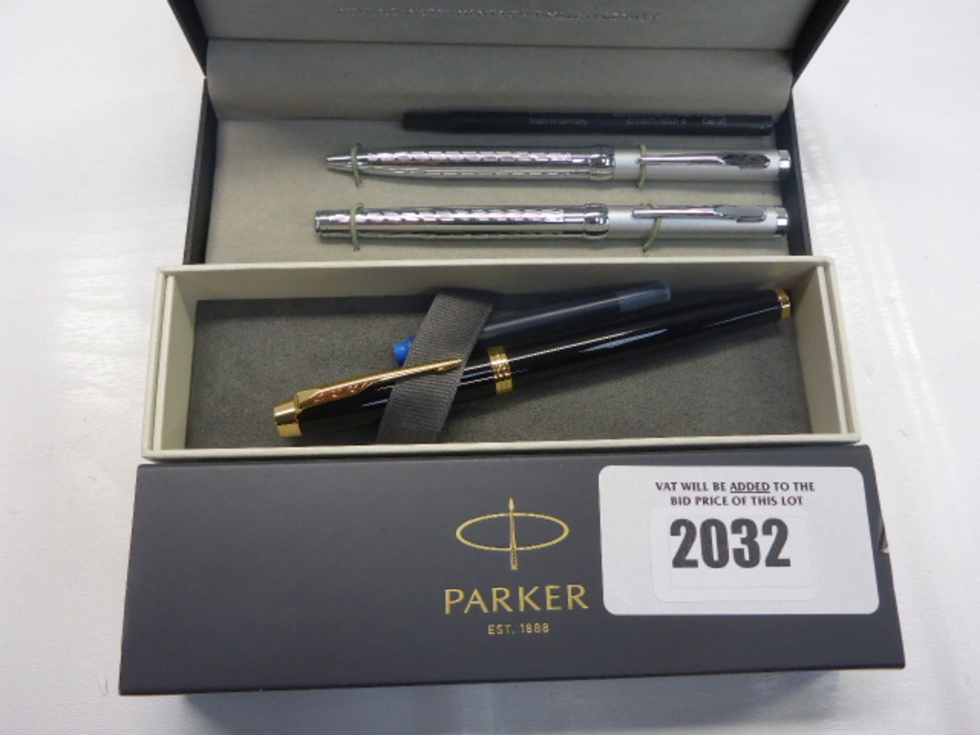 Parker fountain Pen & Stratton pens