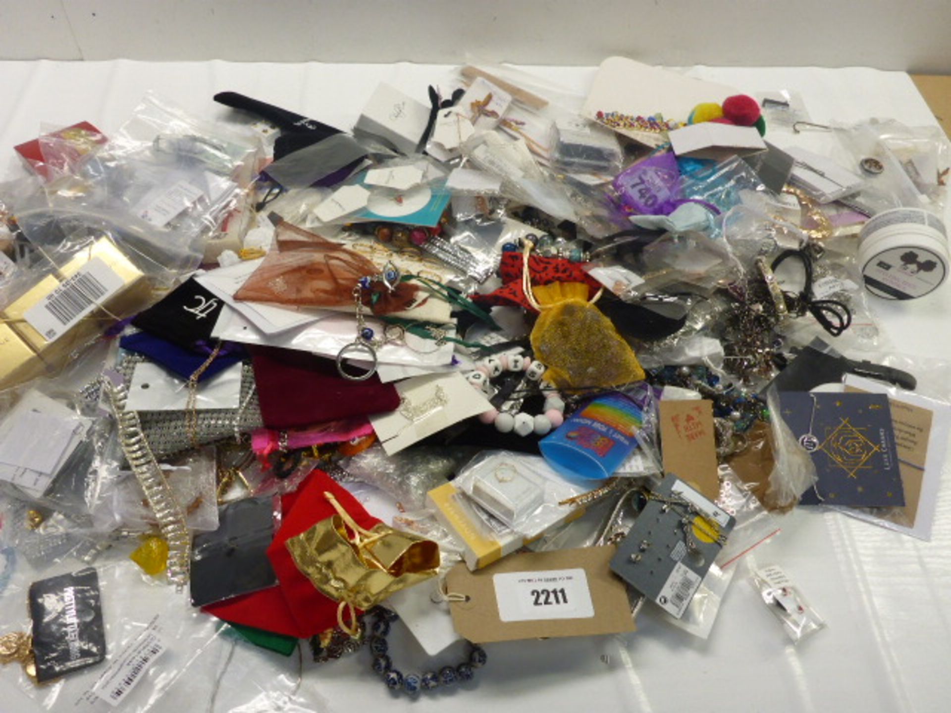 Bag containing quantity of various empty jewellery boxes