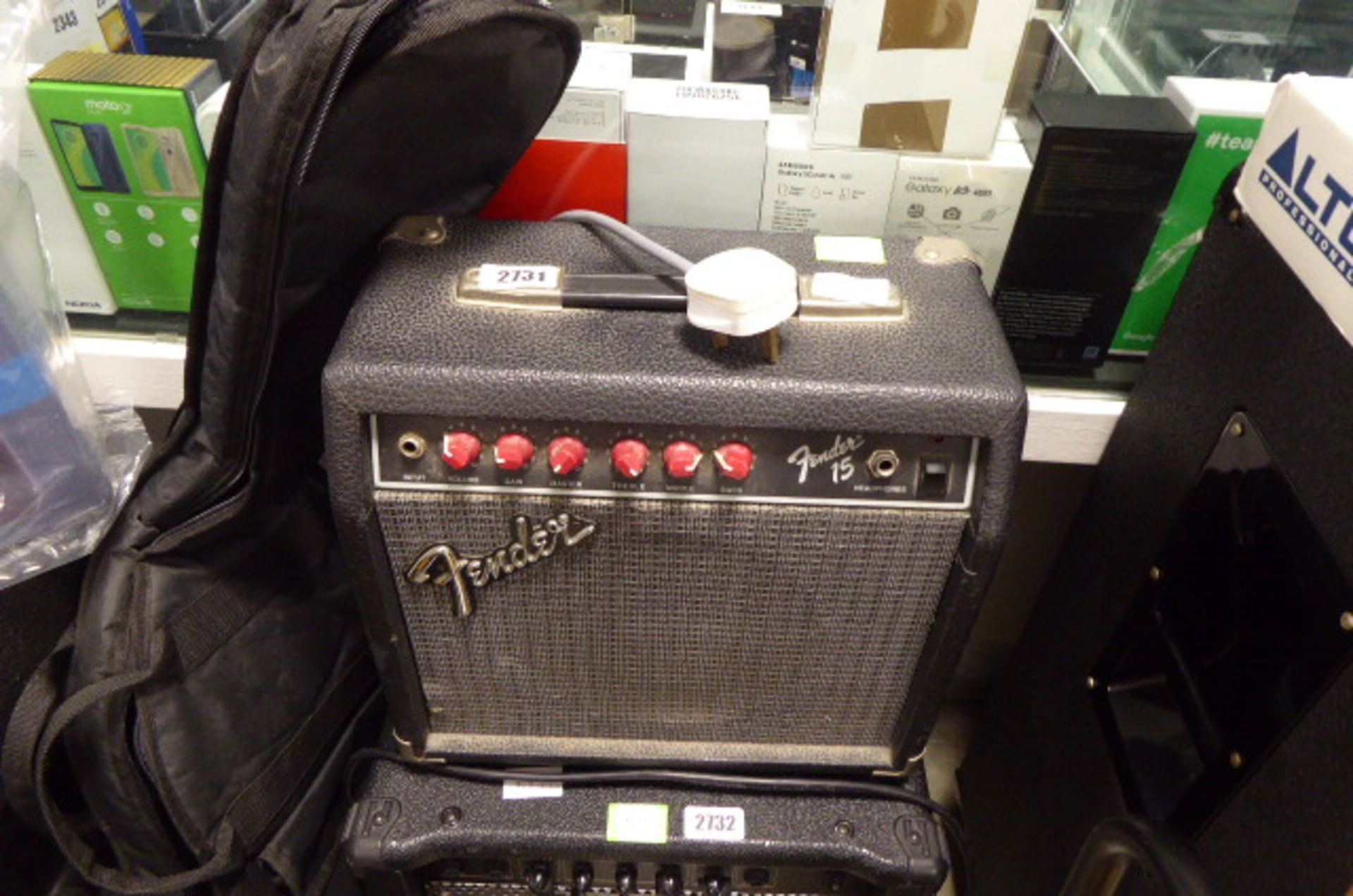 (110) Fender 15 guitar speaker