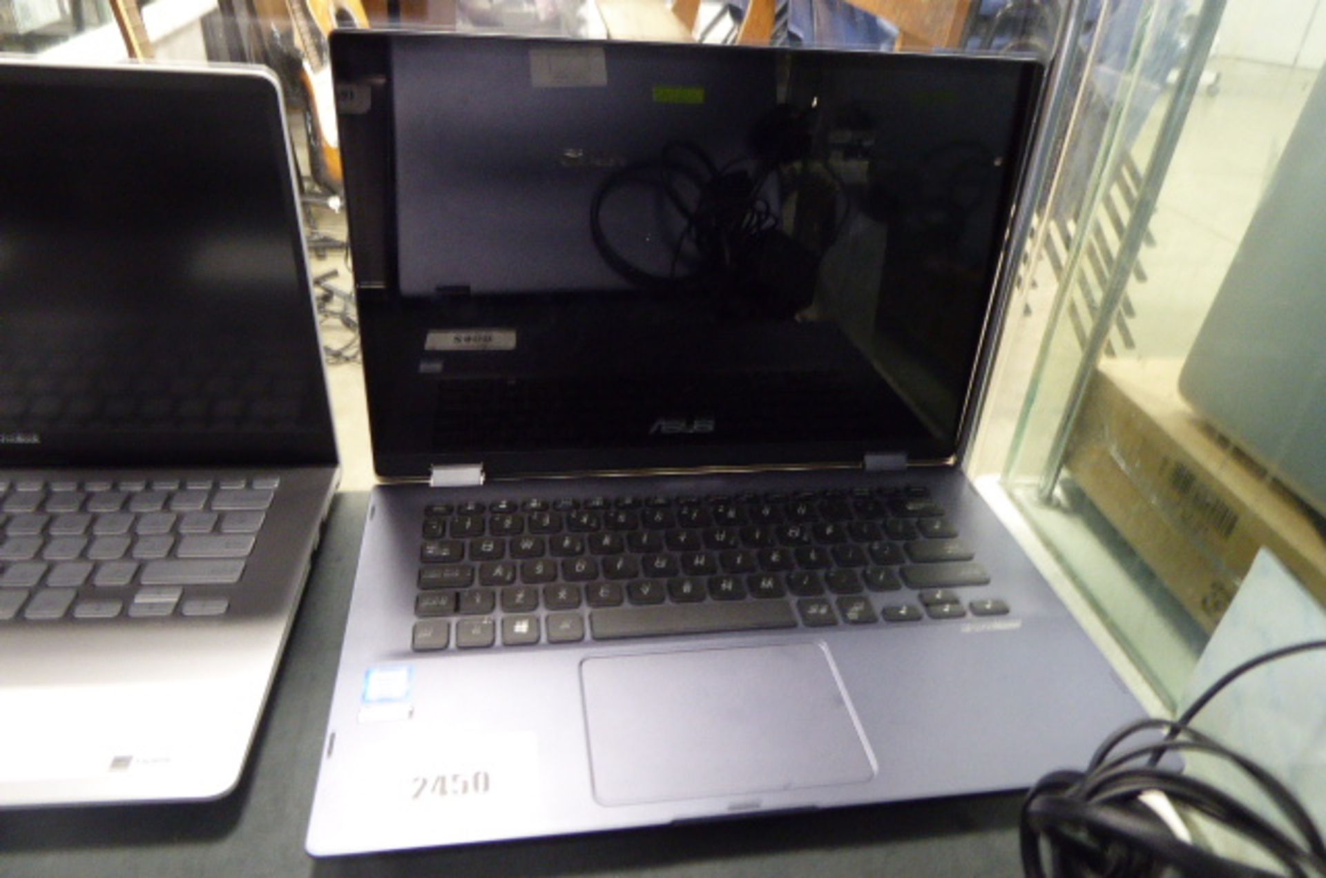 Asus Vivo book flip laptop, 128gb SSD, core i5 8th gen. processor, 4gb ram with psu, no HDD