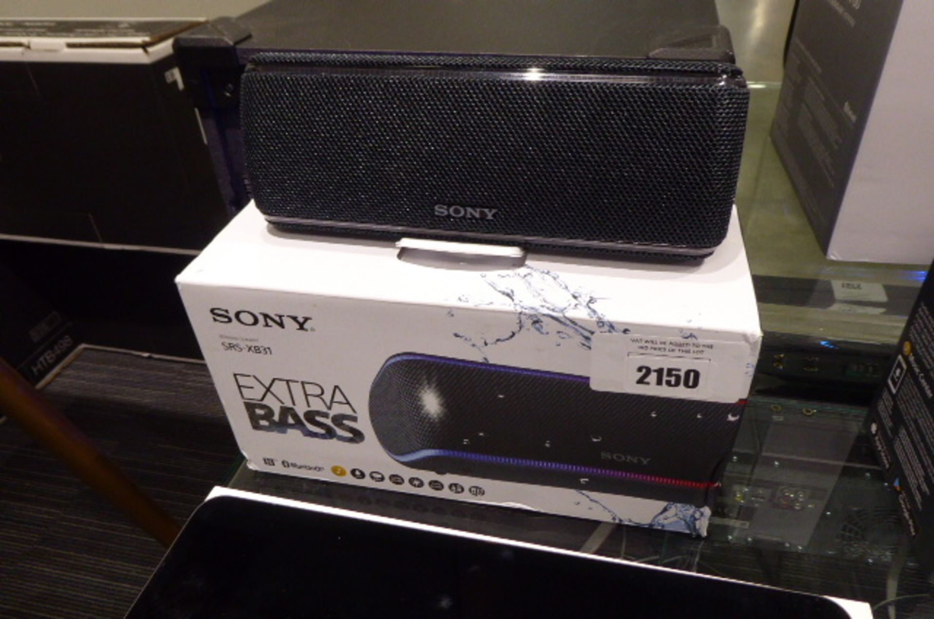 Sony SRS-XB31 bluetooth party speaker with box