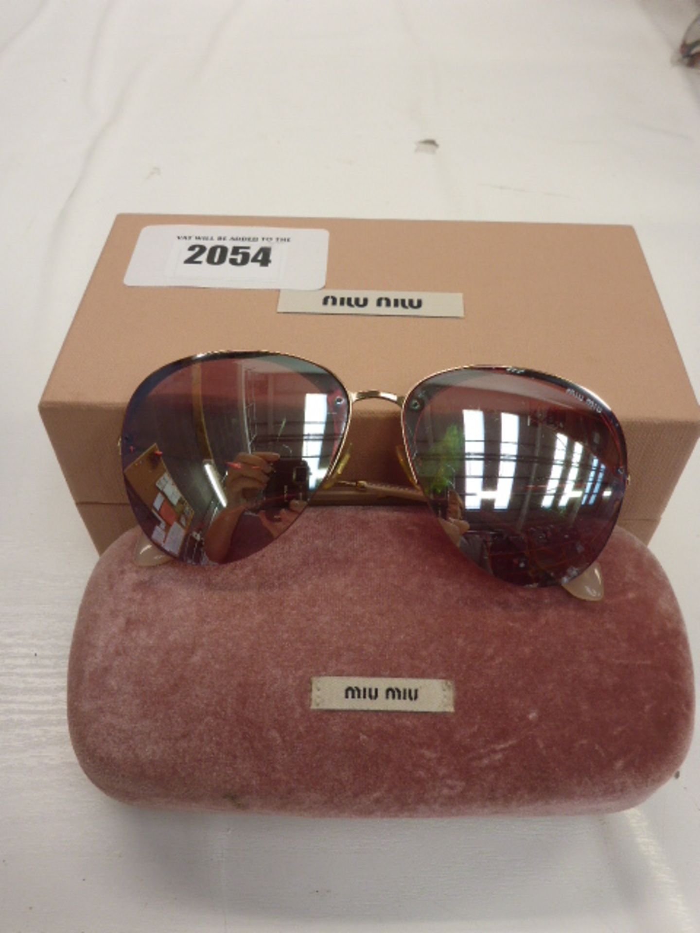 Nilu Nilu SMU 53P sunglasses with case and box