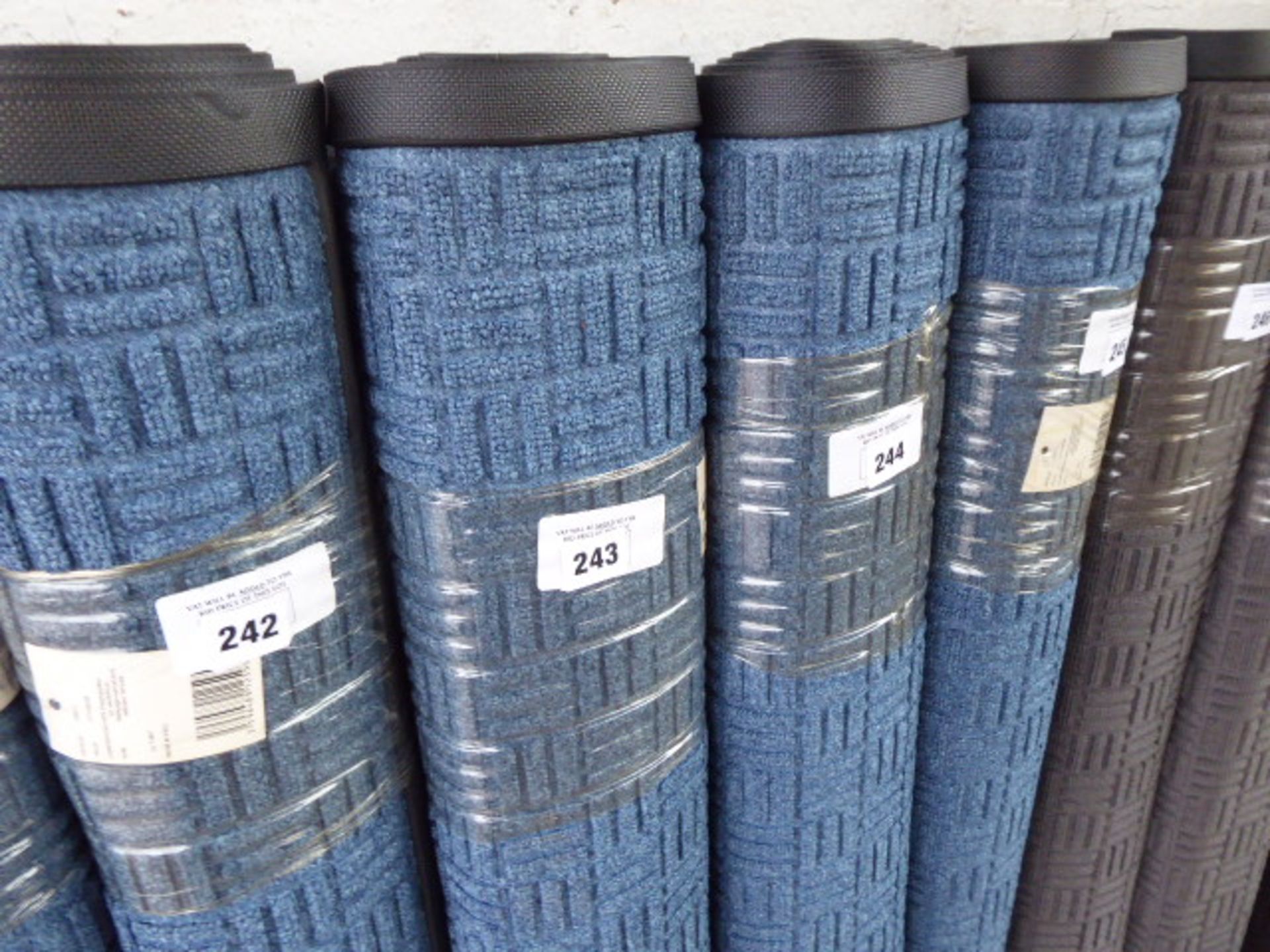 117cm x 183cm blue checker plate pattern commercial grade carpet/entrance mat