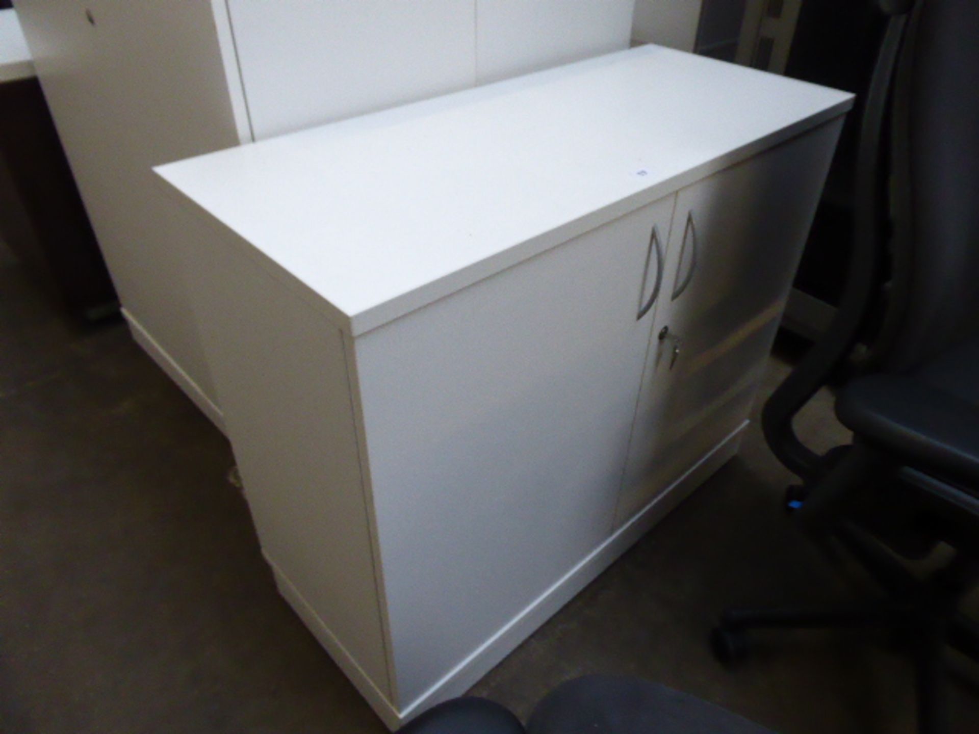 100cm wide by 85cm tall white 2 door stationary cabinet
