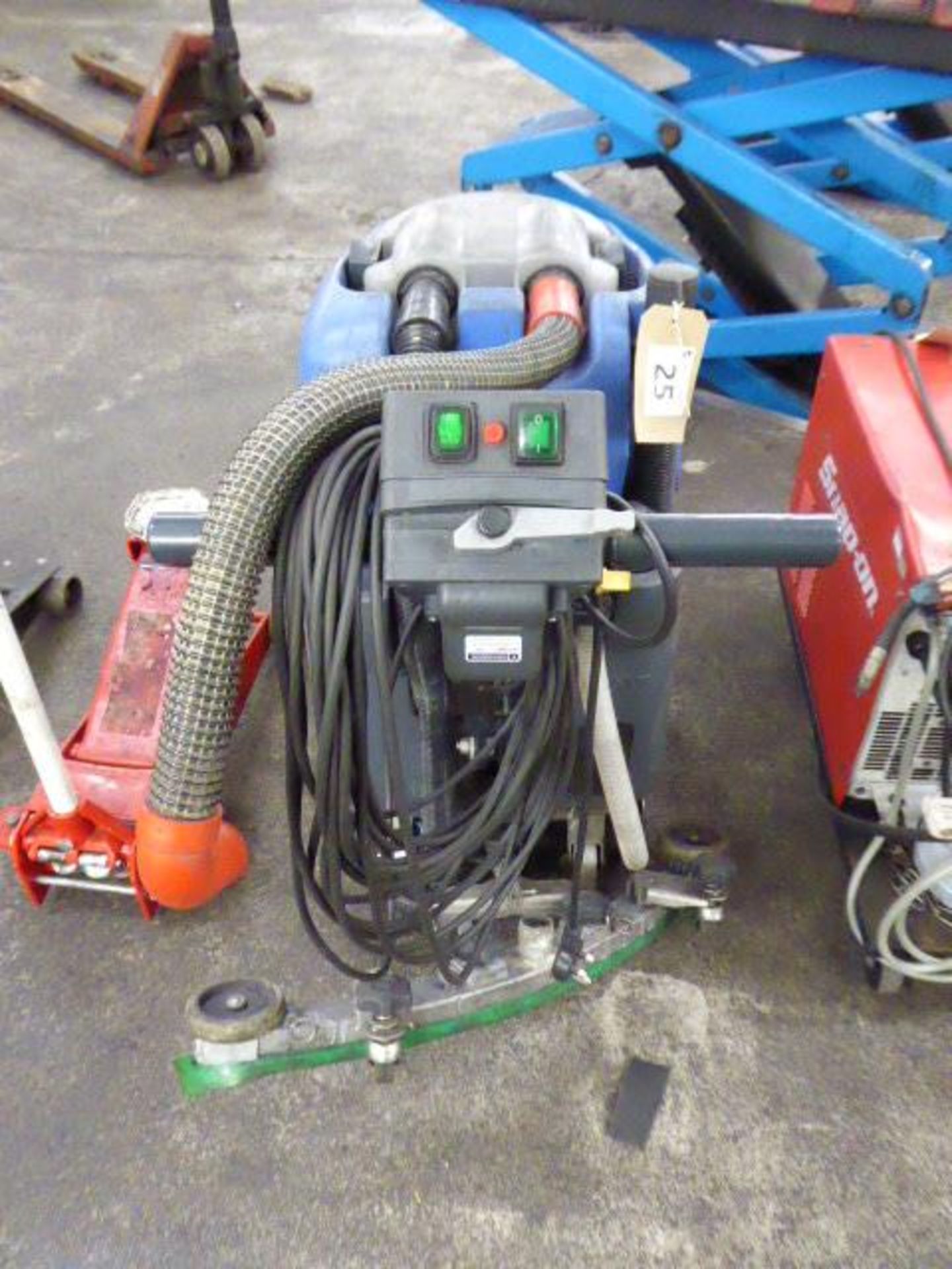 Numatic commercial floor cleaner with no electric motor - Image 3 of 3