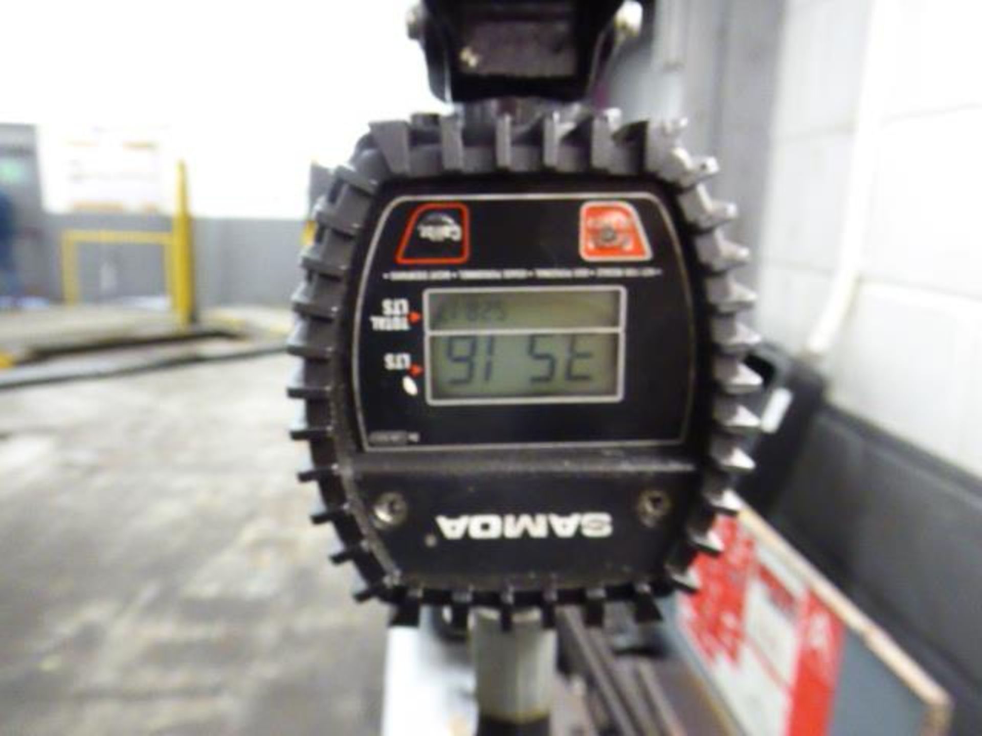 Castrol TXT retractable oil dispenser with a SAMOA digital readout - Image 2 of 2