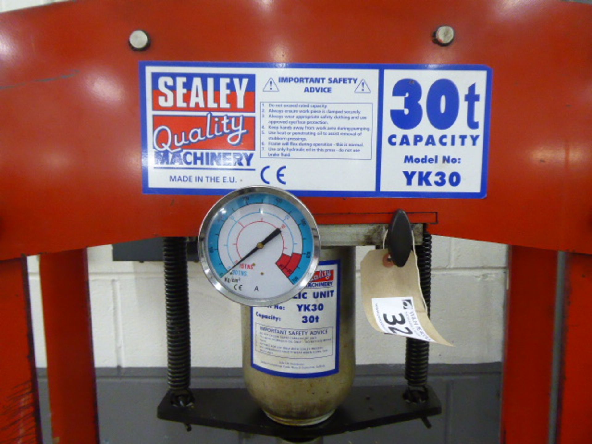 Sealey YK30 3 tonne capacity press - Image 2 of 3