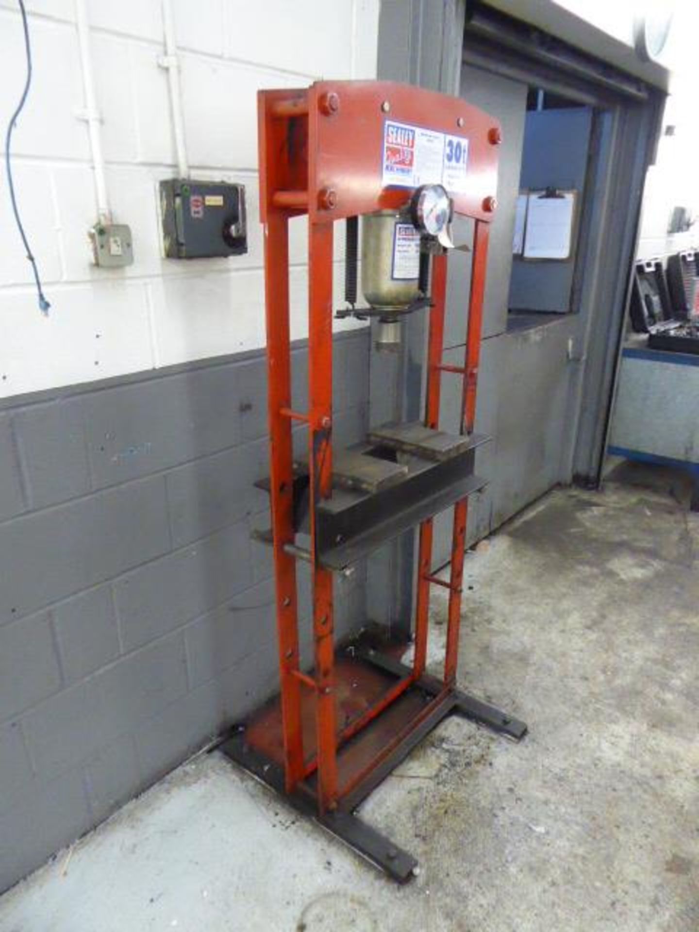 Sealey YK30 3 tonne capacity press - Image 3 of 3