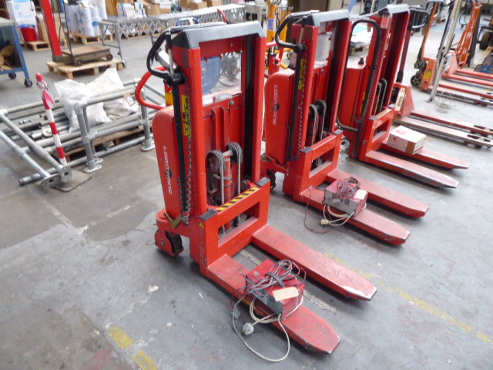 Logitrans Type: LL100TE electric 1000kg pallet lifter with charger Serial Number: 323827 Year: 2003