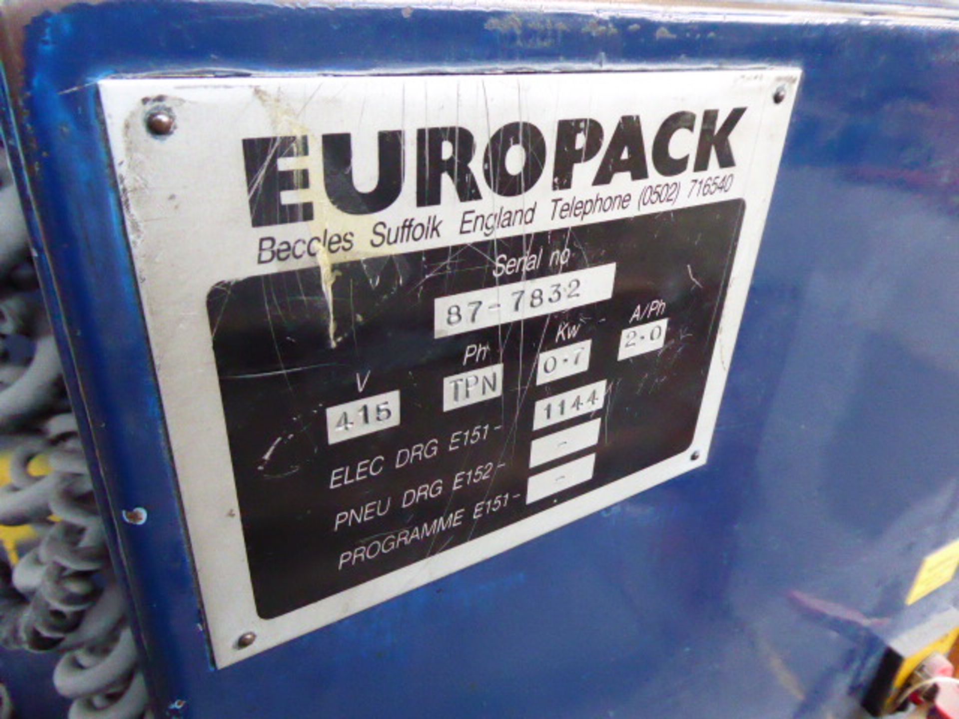 Europack pallet wrapping machine, three phase electric together with 4 sections of safety fencing - Image 3 of 8