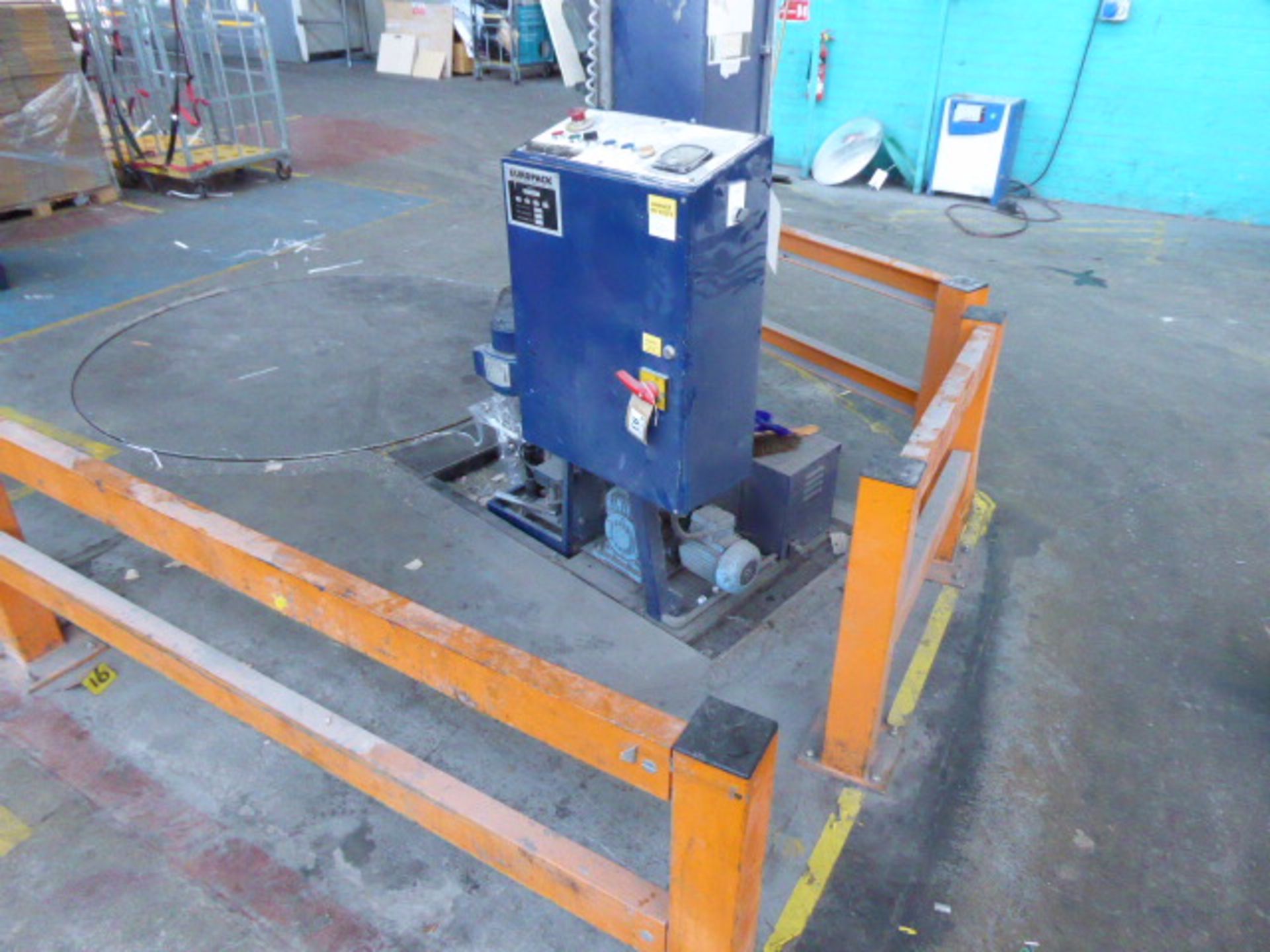 Europack pallet wrapping machine, three phase electric together with 4 sections of safety fencing - Image 7 of 8