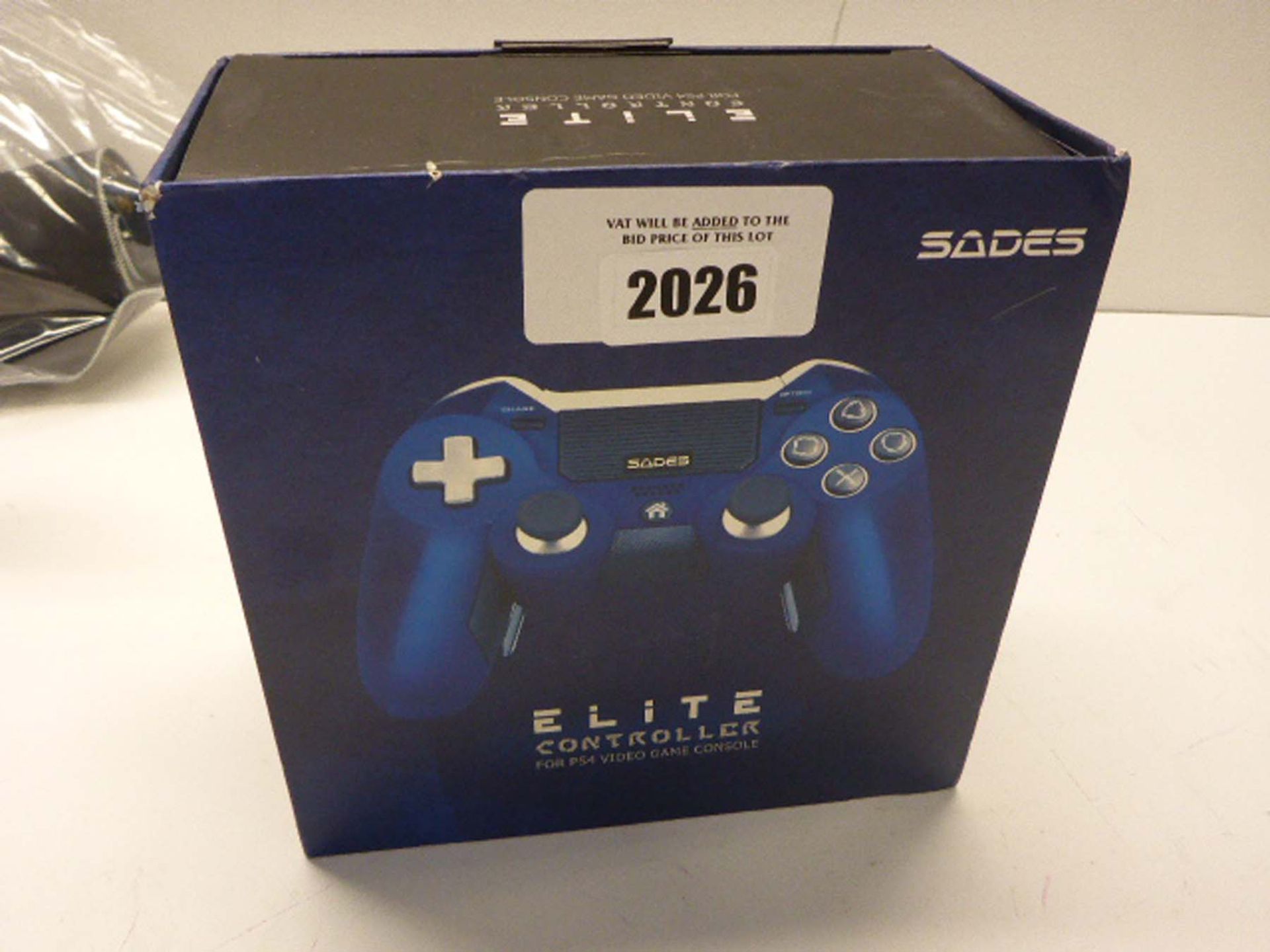 Sades PS4 Elite controller in box.