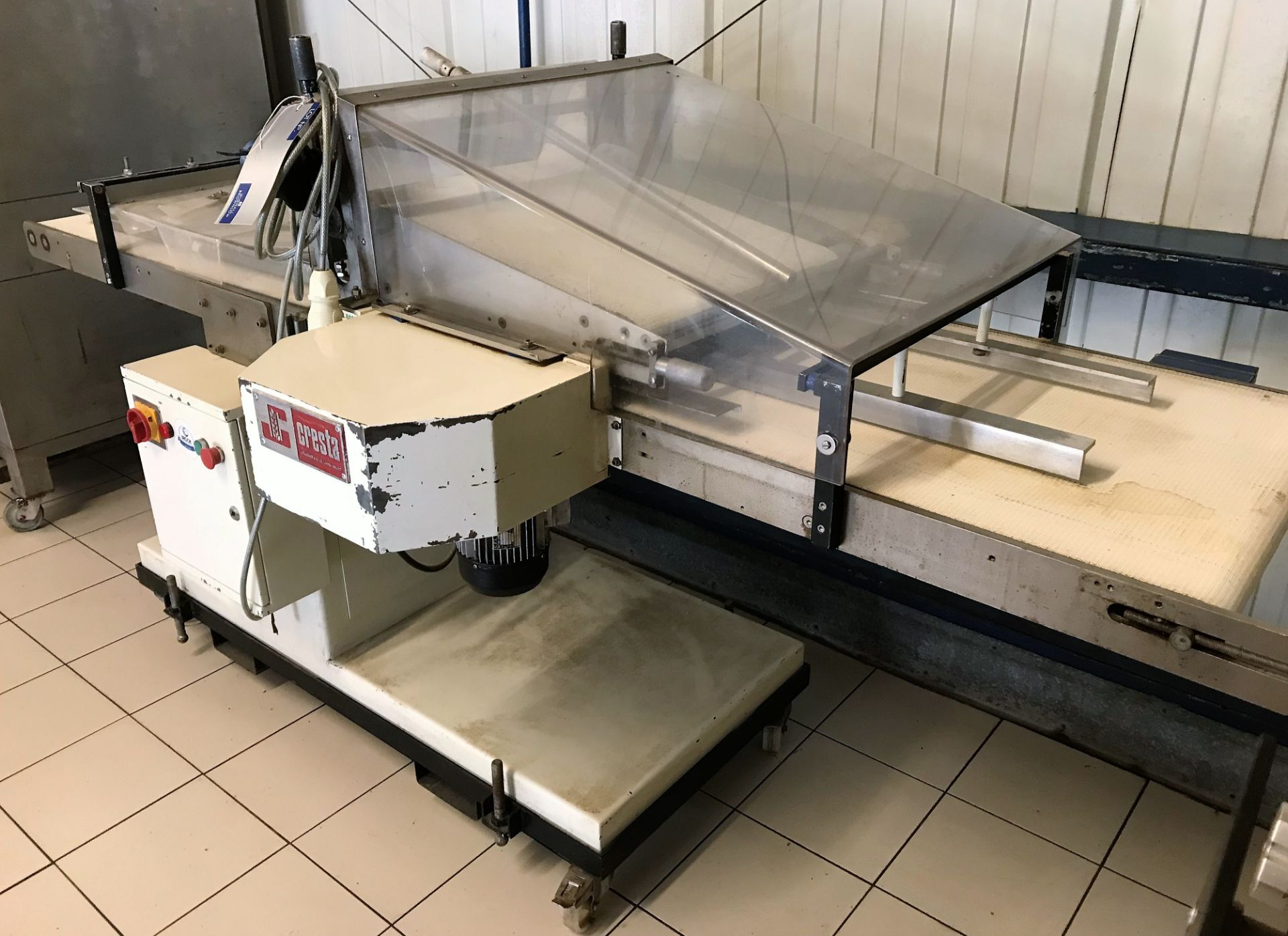 A JC Custance Cresta Automatic Bun Slicing Machine on mobile base (3ph-plug in), 525mm x 625mm top - Image 3 of 3