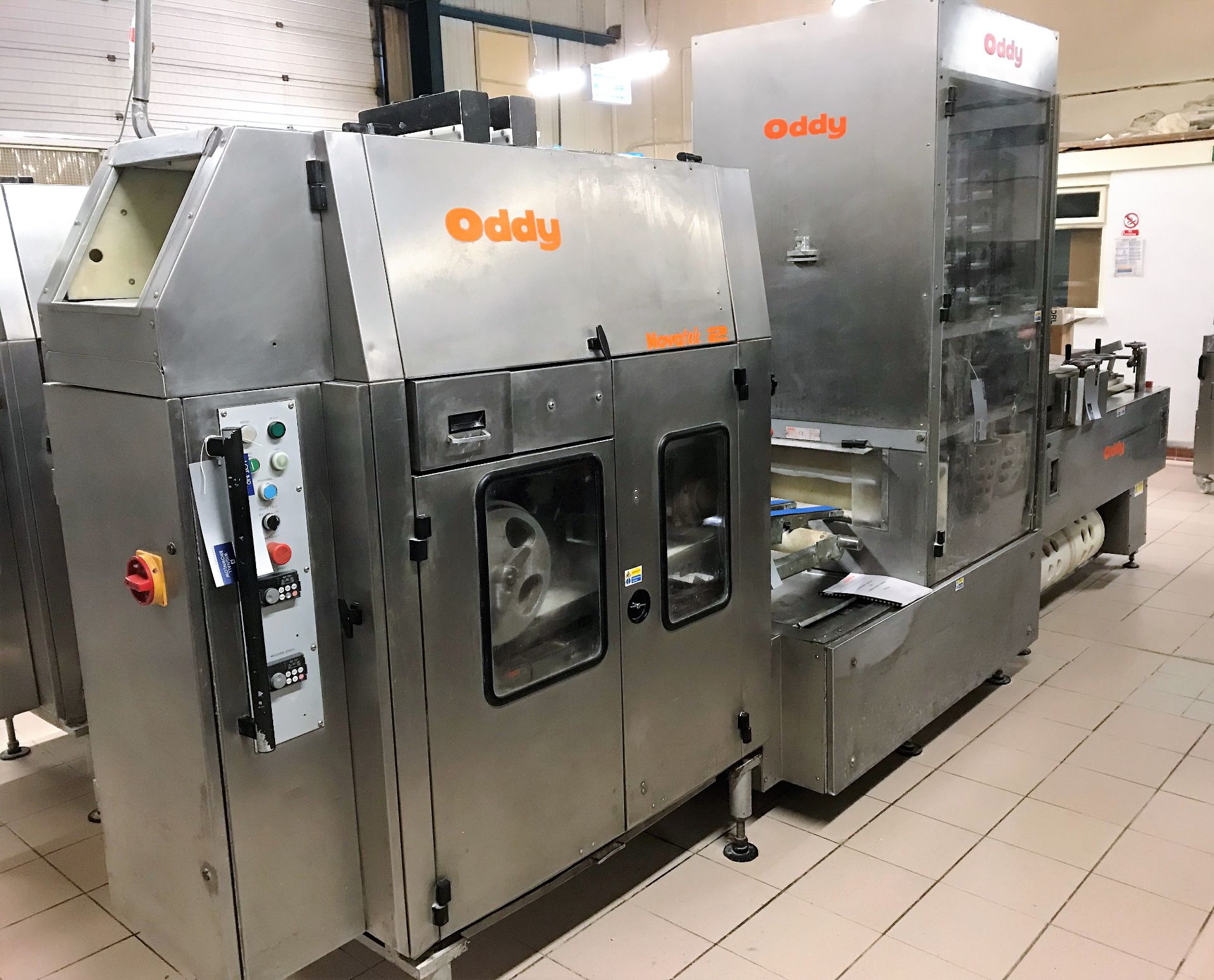 An Oddy Novatek 2 Two Pocket Roll Plant comprising Type 60 Dough Divider/Rounder No.11373; Type 26