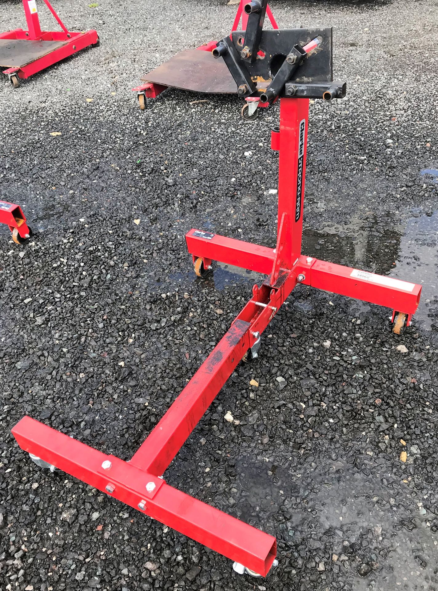 A Clarke Strong-Arm CES680F Mobile Engine Stand, 6