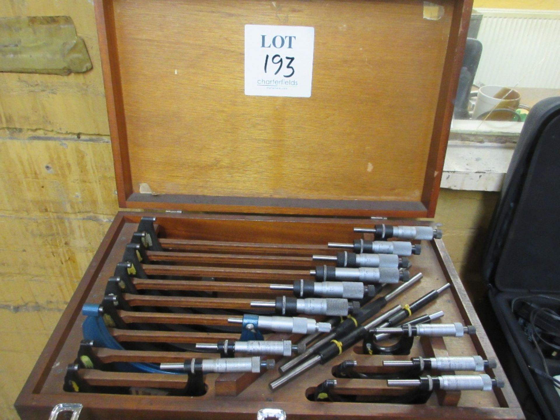 3 Boxes of Micrometers: 2 Metric, 1 Imperial (plea - Bild 2 aus 3