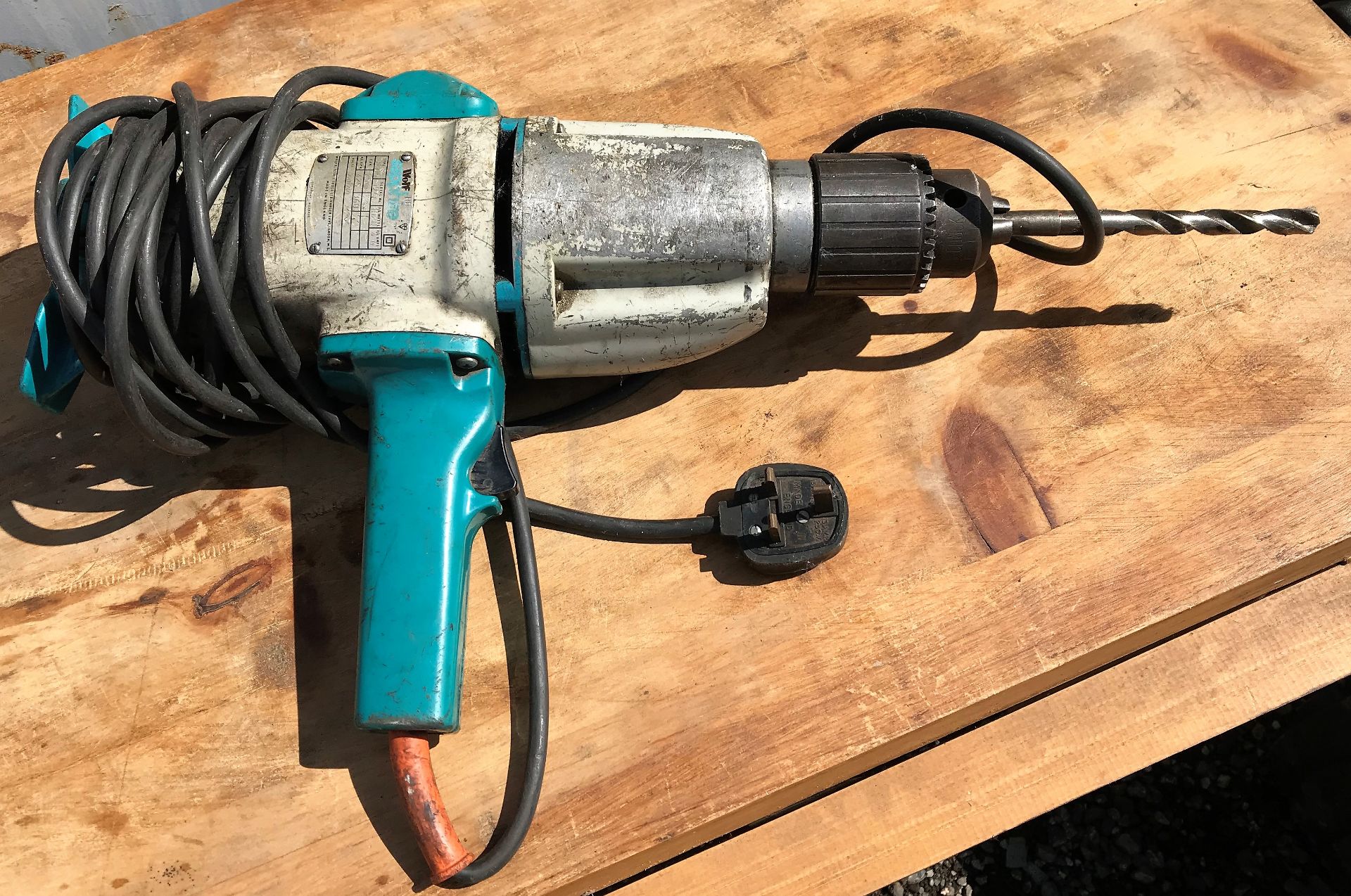 A Wolf Sapphire 3806 Heavy Duty Electric Drill, 24