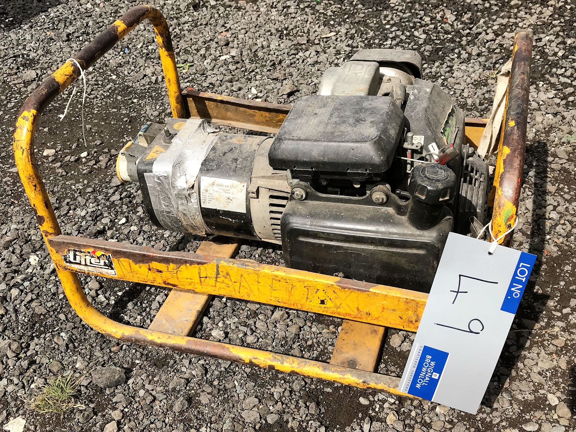 A 2.2kVA 5HP Portable Petrol Engine Site Generator