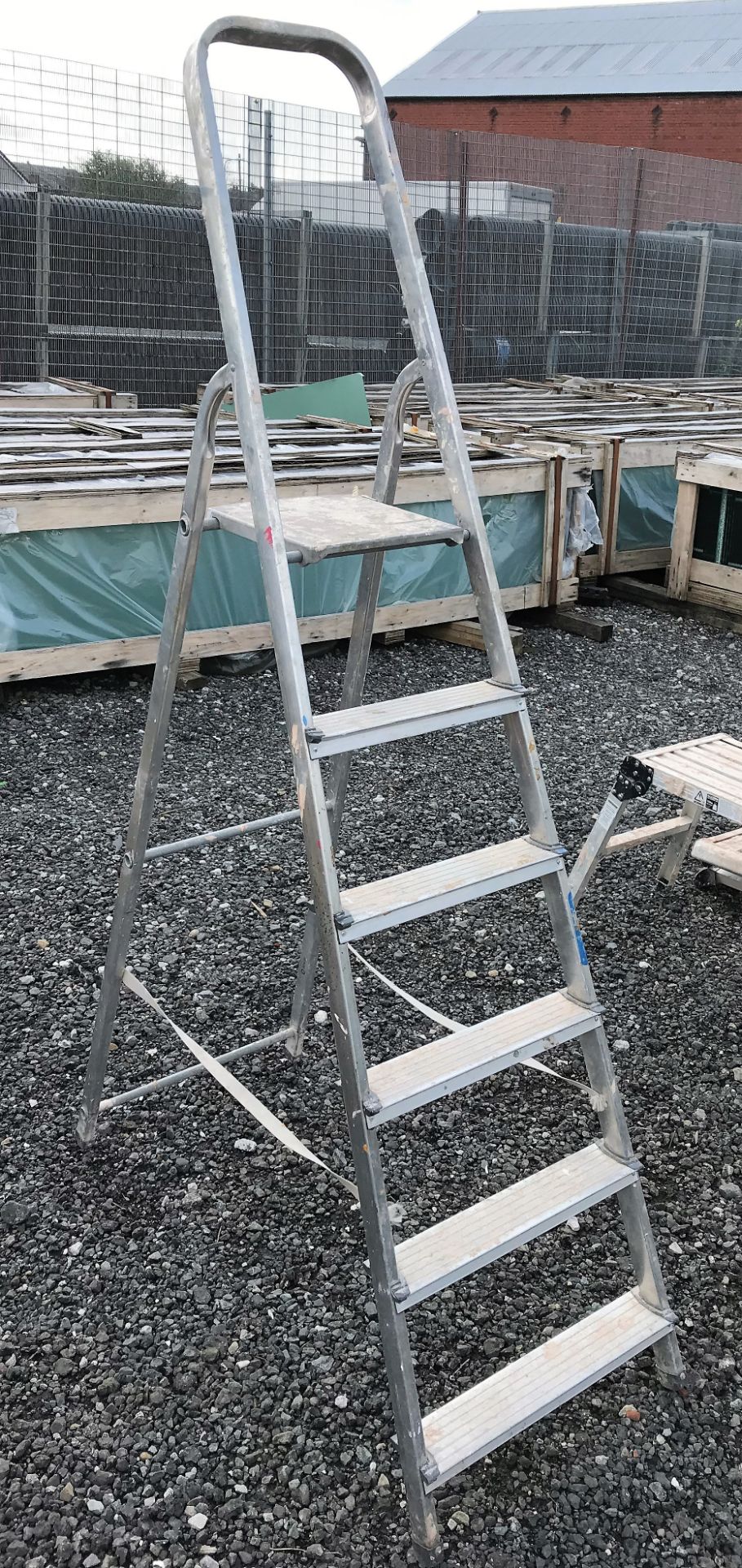 A Zarges Z200 6 rise Alloy Stepladder, 150kg capac