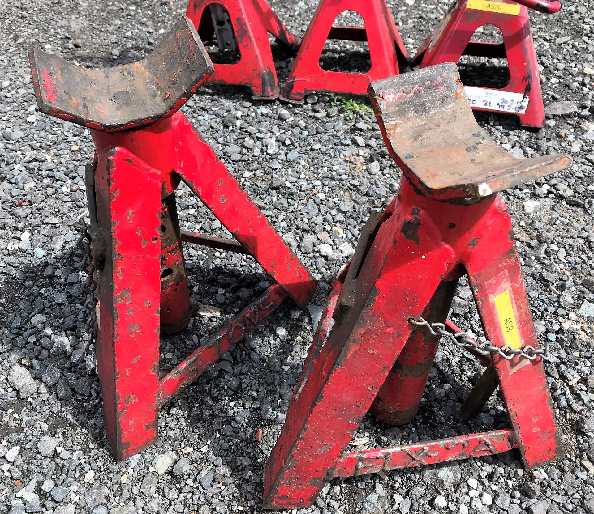 A Pair of 5 ton Axle Stands-located at Bambers Qua