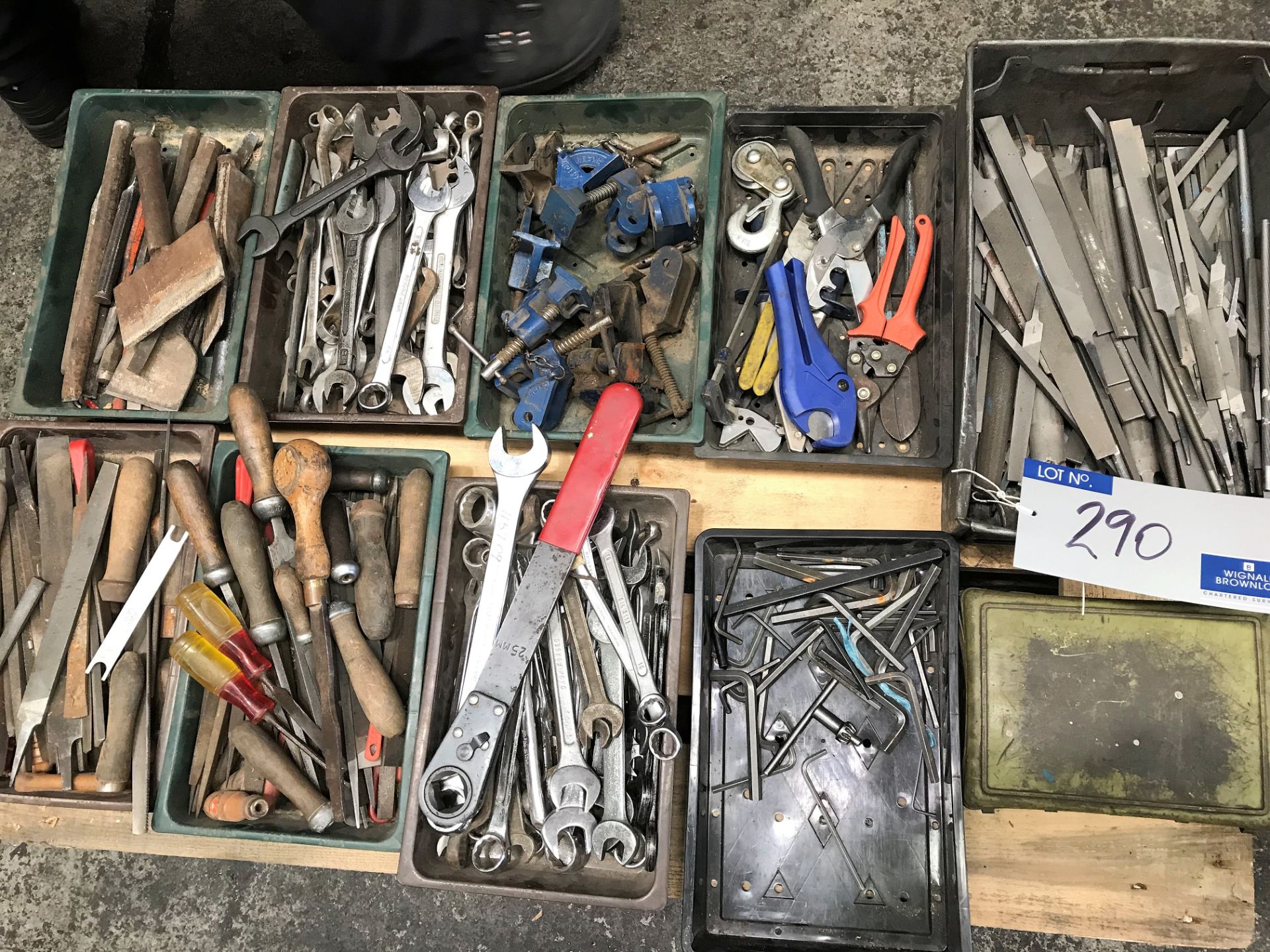 A Quantity of Miscellaneous Hand Tools-located at The Storage Place, Junction Street, Hyde, SK14