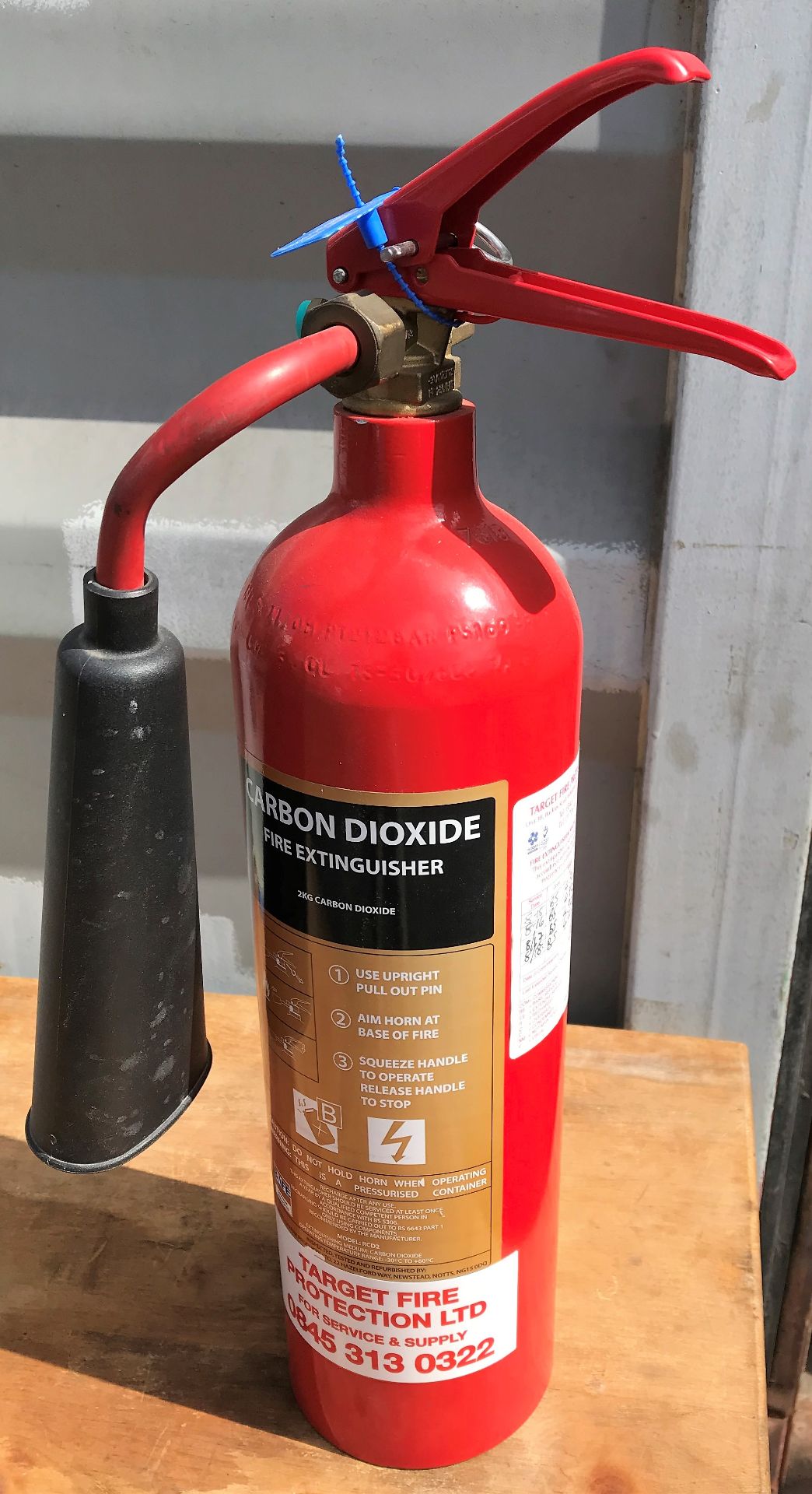 5-2kg Carbon Dioxide Fire Extinguishers-located at