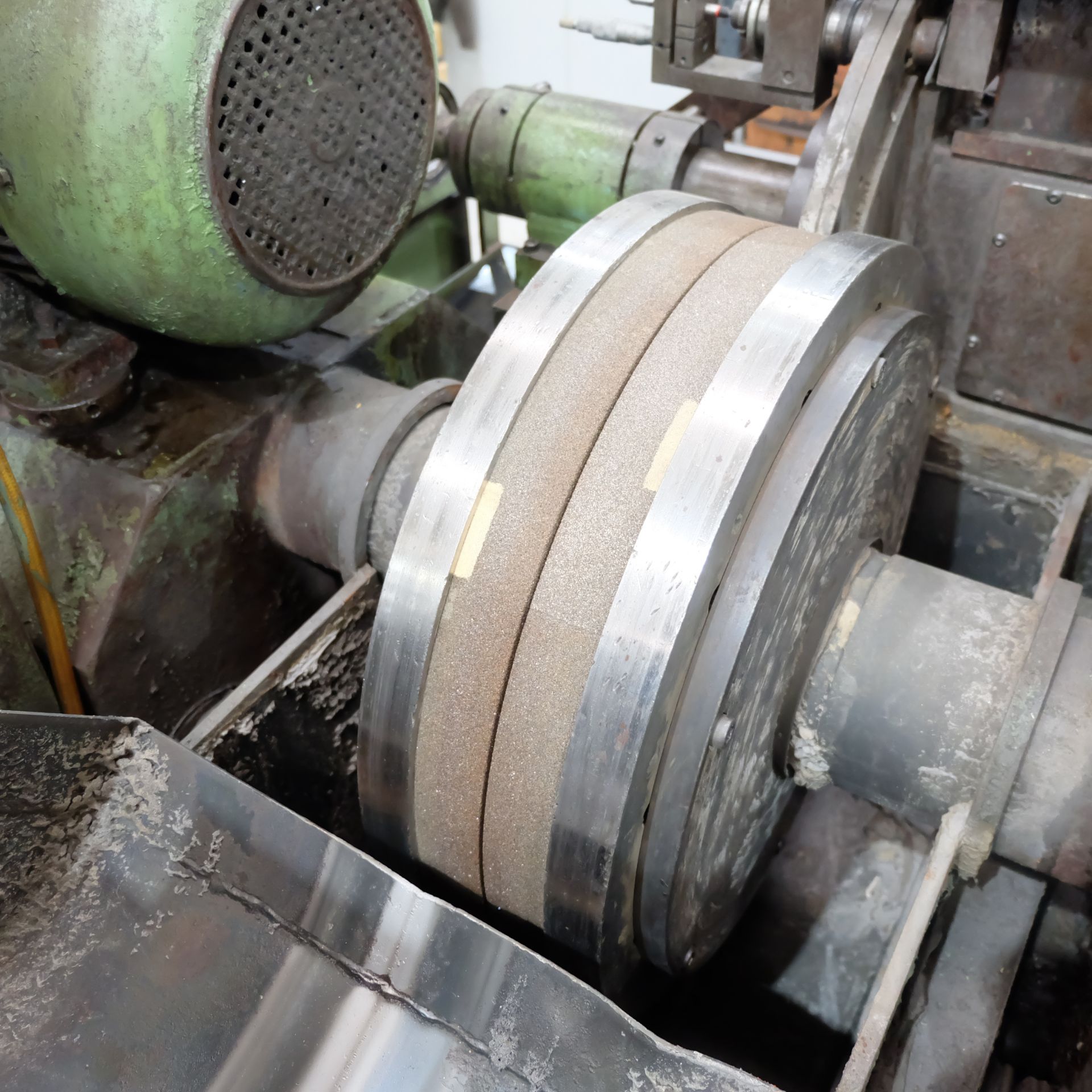 A BACH Duplex Twin Wheel Grinder, Wheel Size 20in, - Image 14 of 22