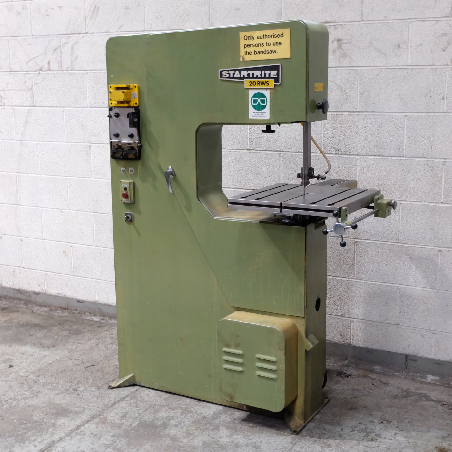 A Startrite 20 RWS Vertical Bandsaw, Table Size 20 - Image 2 of 9