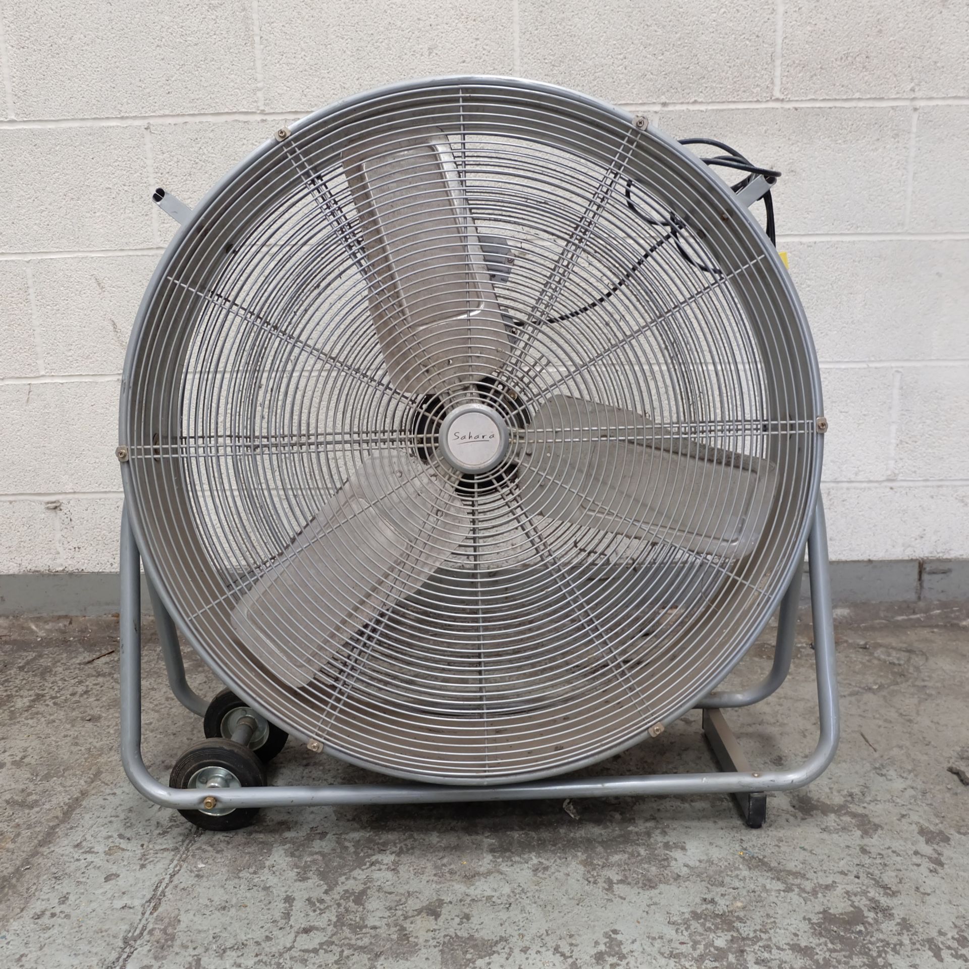 A Sahara Model DF30DVS Industrial Fan, 110V-50Hz 3