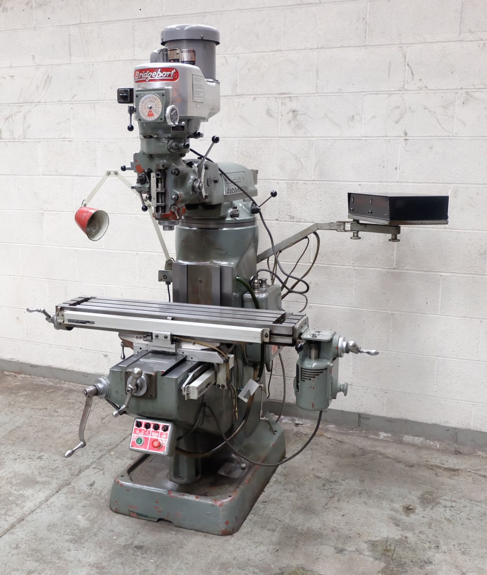 A Bridgeport BR2J Turret Milling Machine, Variable - Image 2 of 11