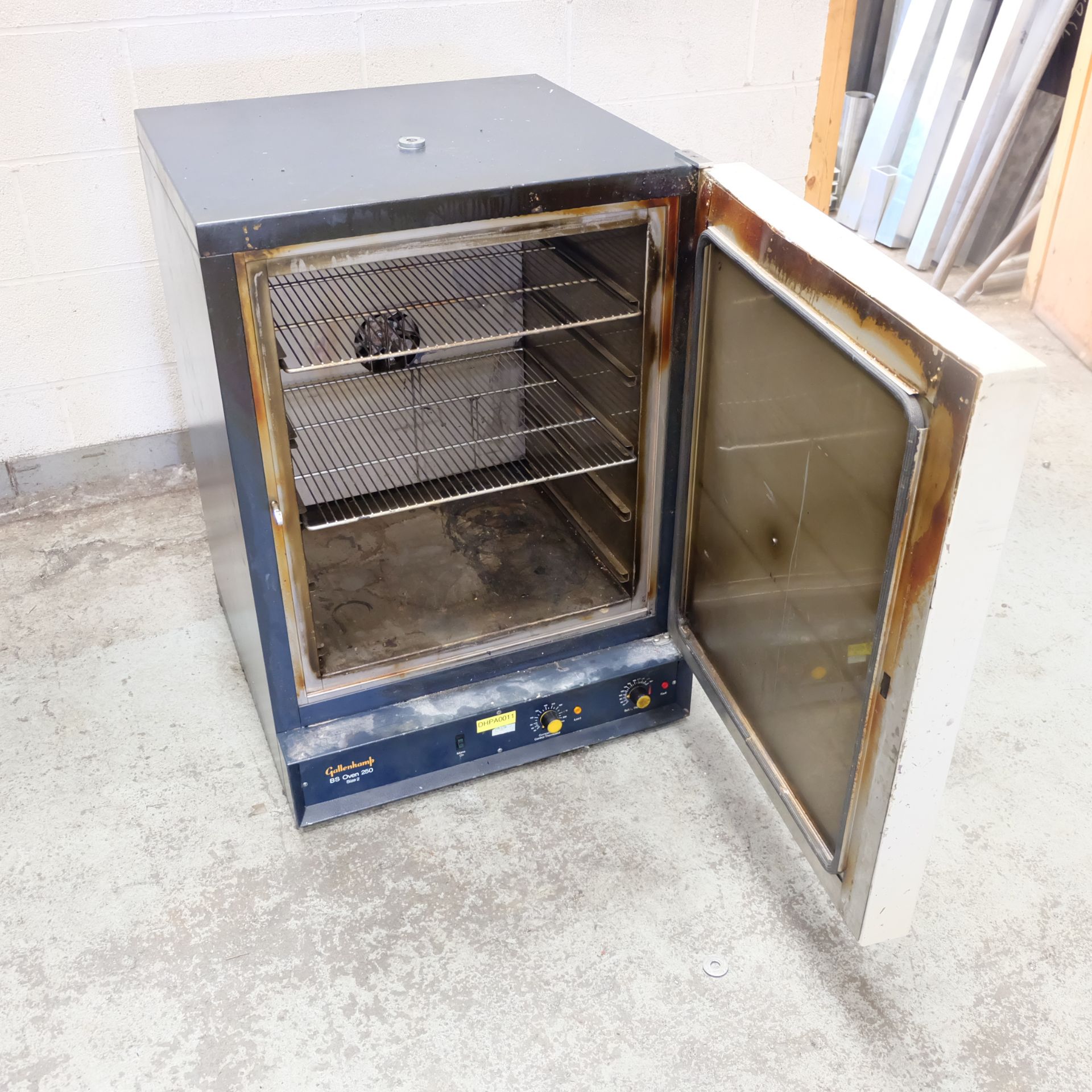 A Gallenkamp Type BS250 Size 2 Low Temperature Ele - Image 4 of 8