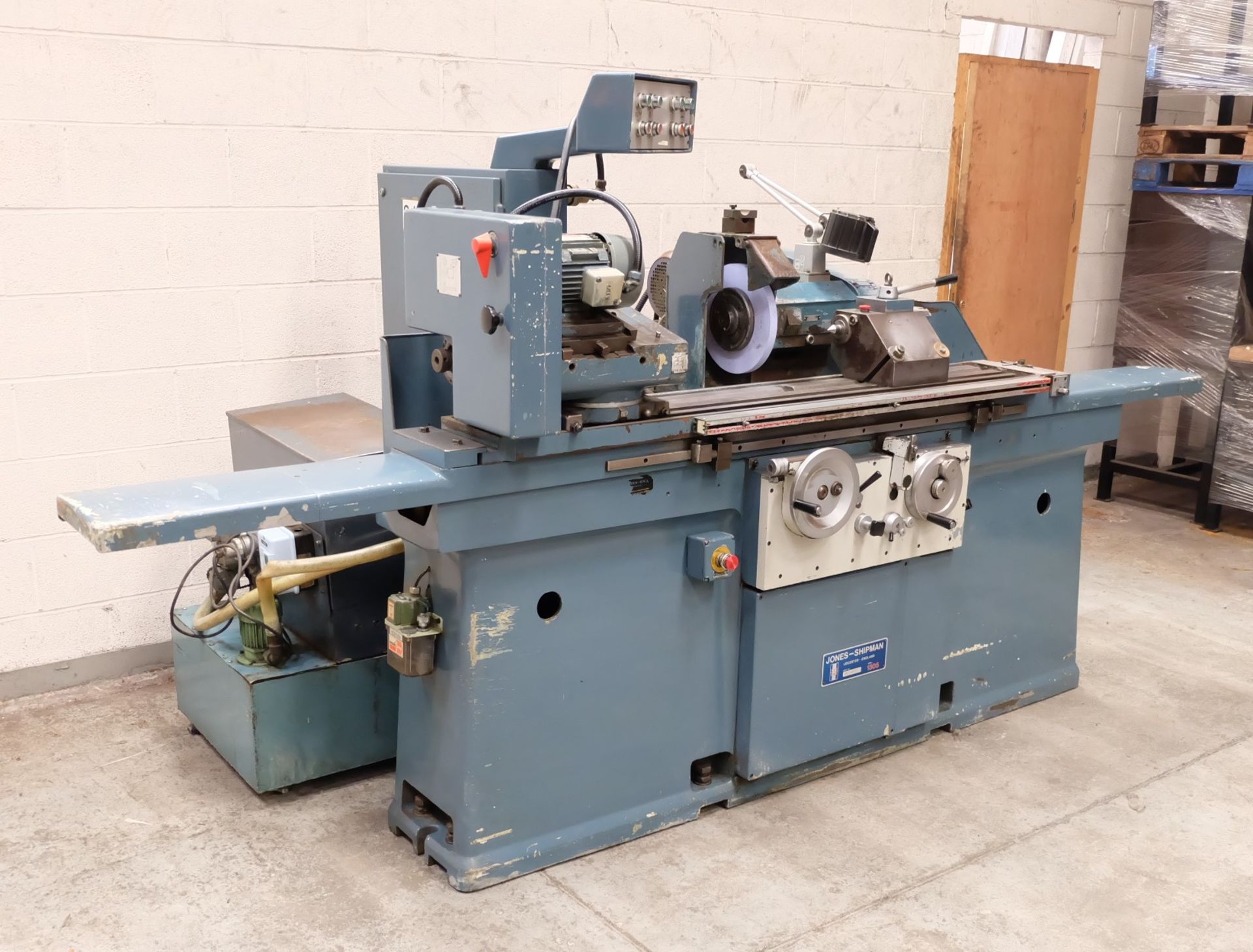 A Jones and Shipman 1305E Cylindrical Grinding Mac - Image 2 of 16