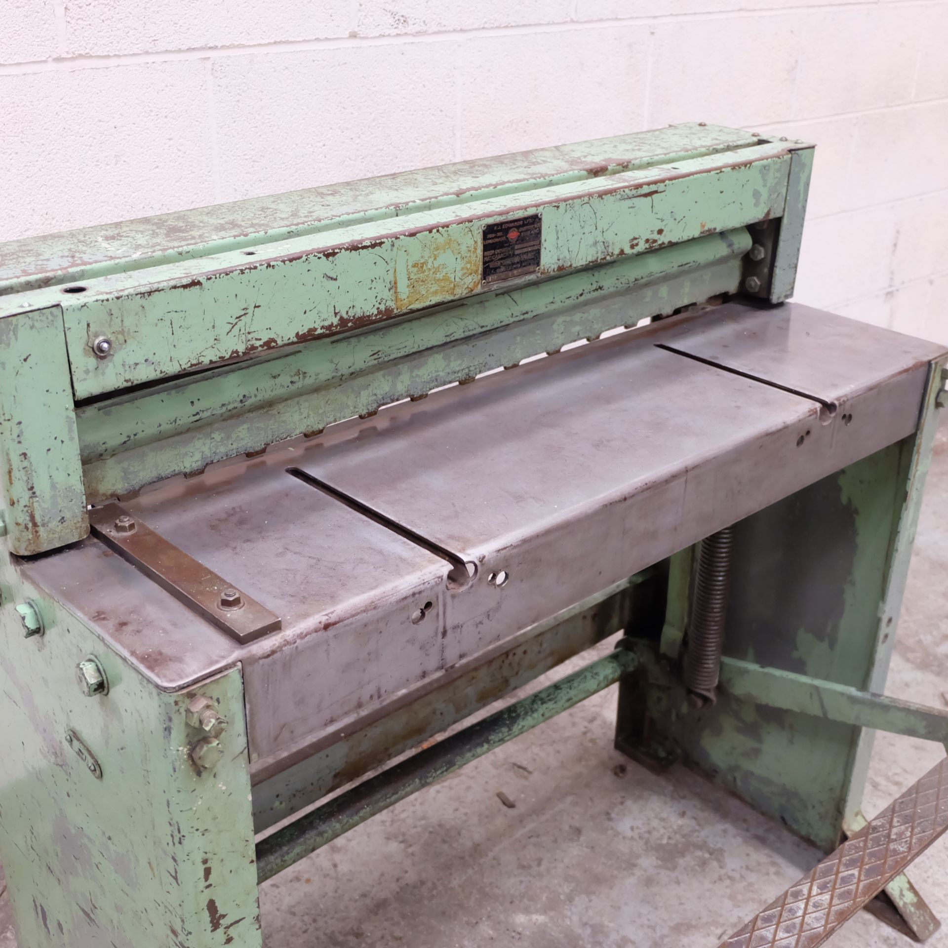 An Edwards Sheet Metal Treadle Guillotine, 36in x - Image 4 of 6