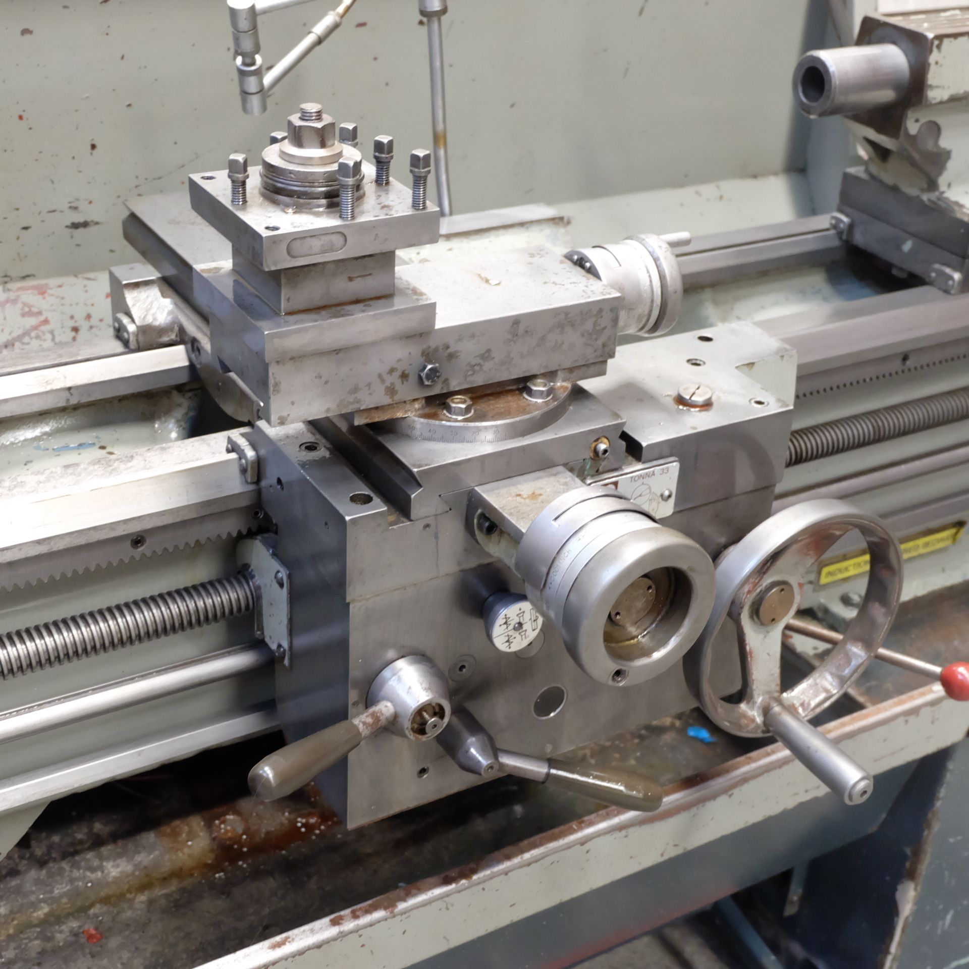 A Colchester Triumph 2000 Gap Bed Centre Lathe. - Image 9 of 14