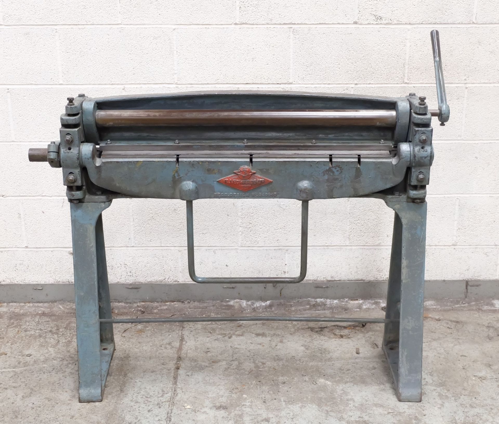 An F.J EDWARDS Manual Folding Machine, Max Sheet L