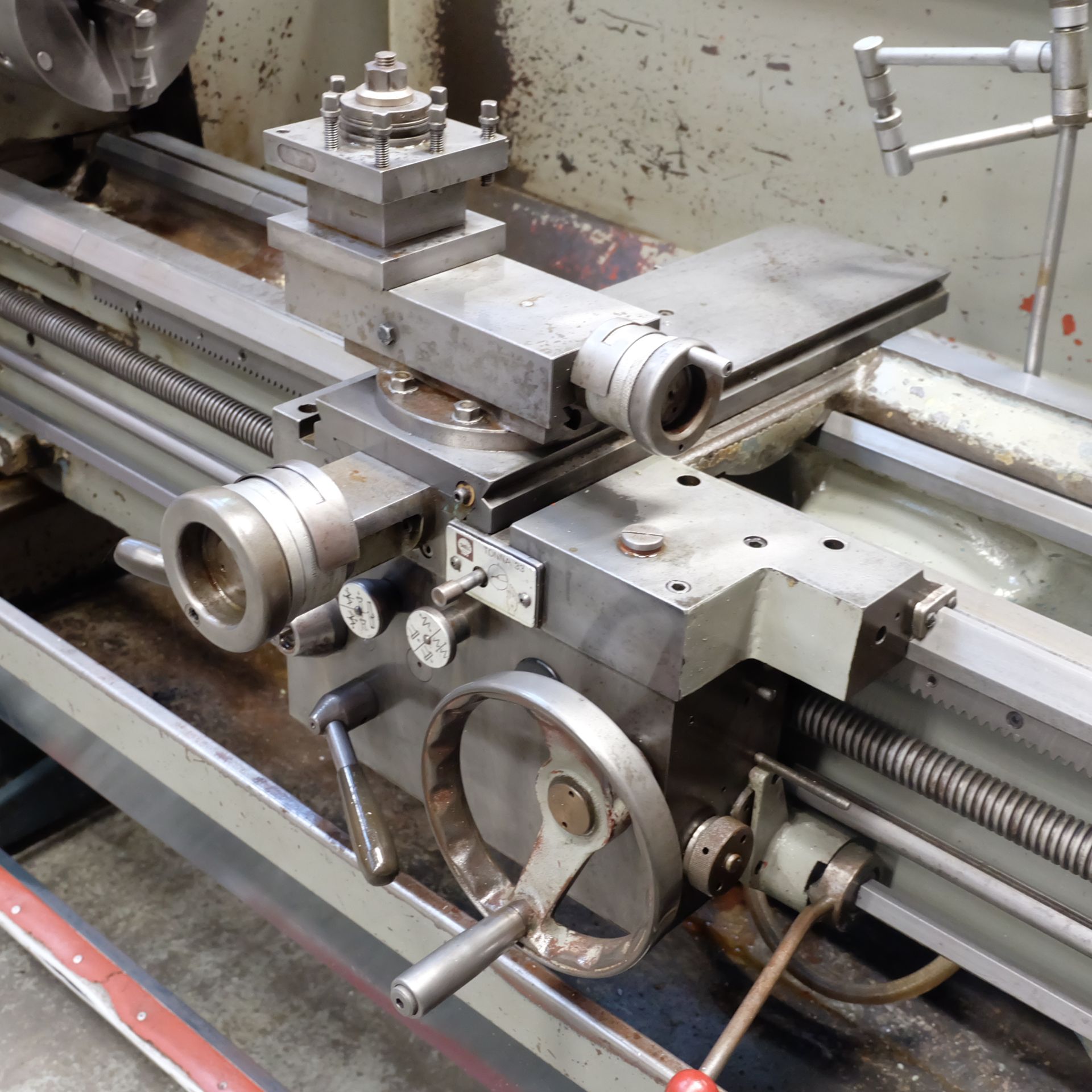 A Colchester Triumph 2000 Gap Bed Centre Lathe. - Image 10 of 14