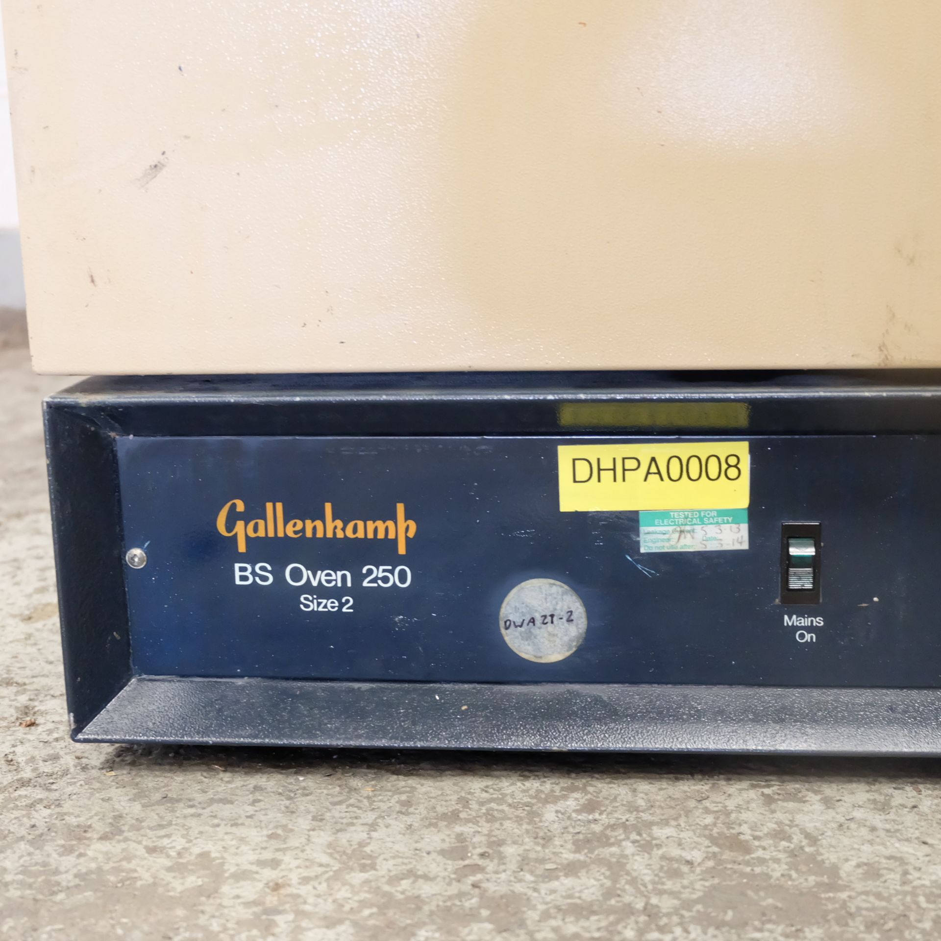 A Gallenkamp Type BS250 Size 2 Low Temperature Ele - Image 9 of 9