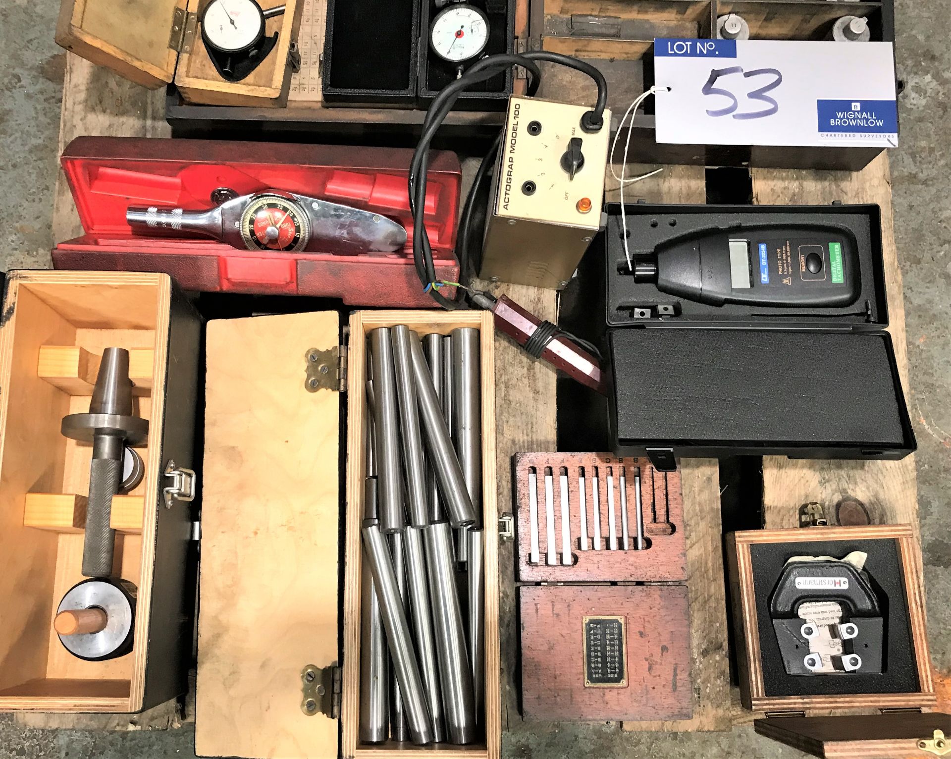 A Quantity of Miscellaneous Tools and Equipment. - Image 3 of 3