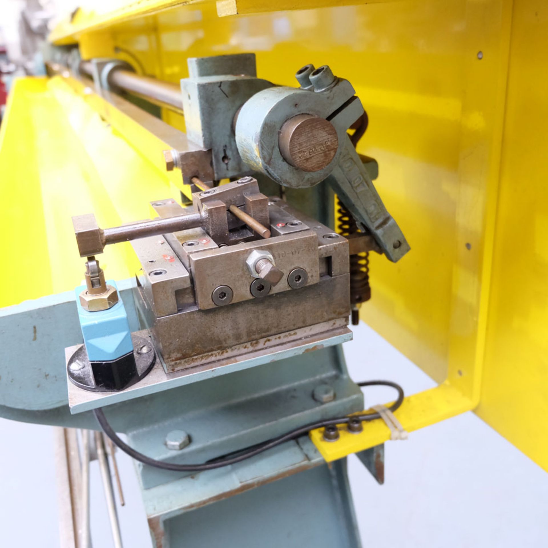 A SHUSTER Model 1AVS5 Automatic and Vari-speed Wire Straightening and Cutting Machine, Capacity 1/ - Image 10 of 16