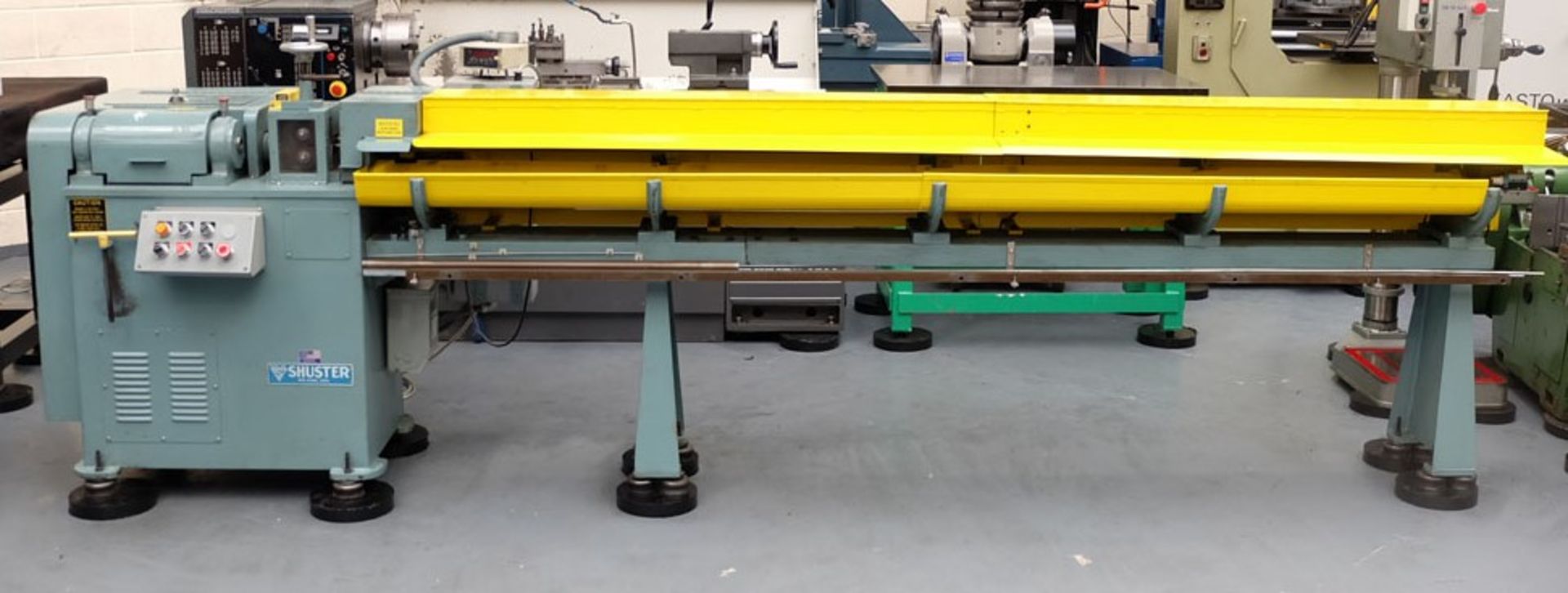 A SHUSTER Model 1AVS5 Automatic and Vari-speed Wire Straightening and Cutting Machine, Capacity 1/