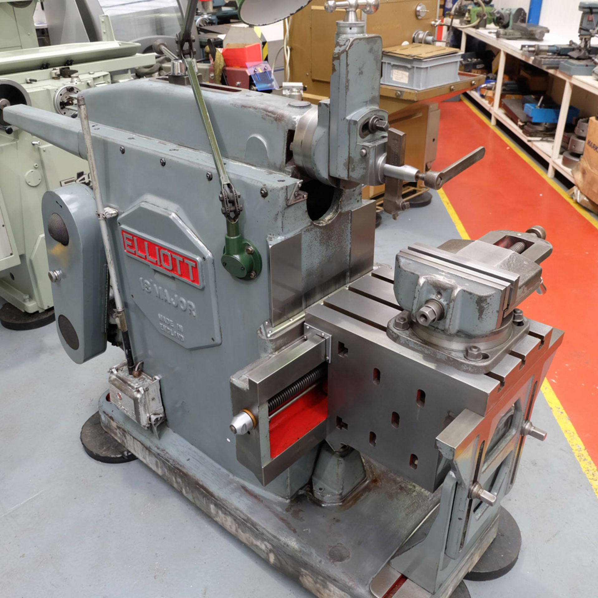 An ELLIOTT 18" MAJOR Shaping and Slotting Machine, Capacity 18in, Strokes 12-110/min, 6 Speeds 4-125 - Image 3 of 9