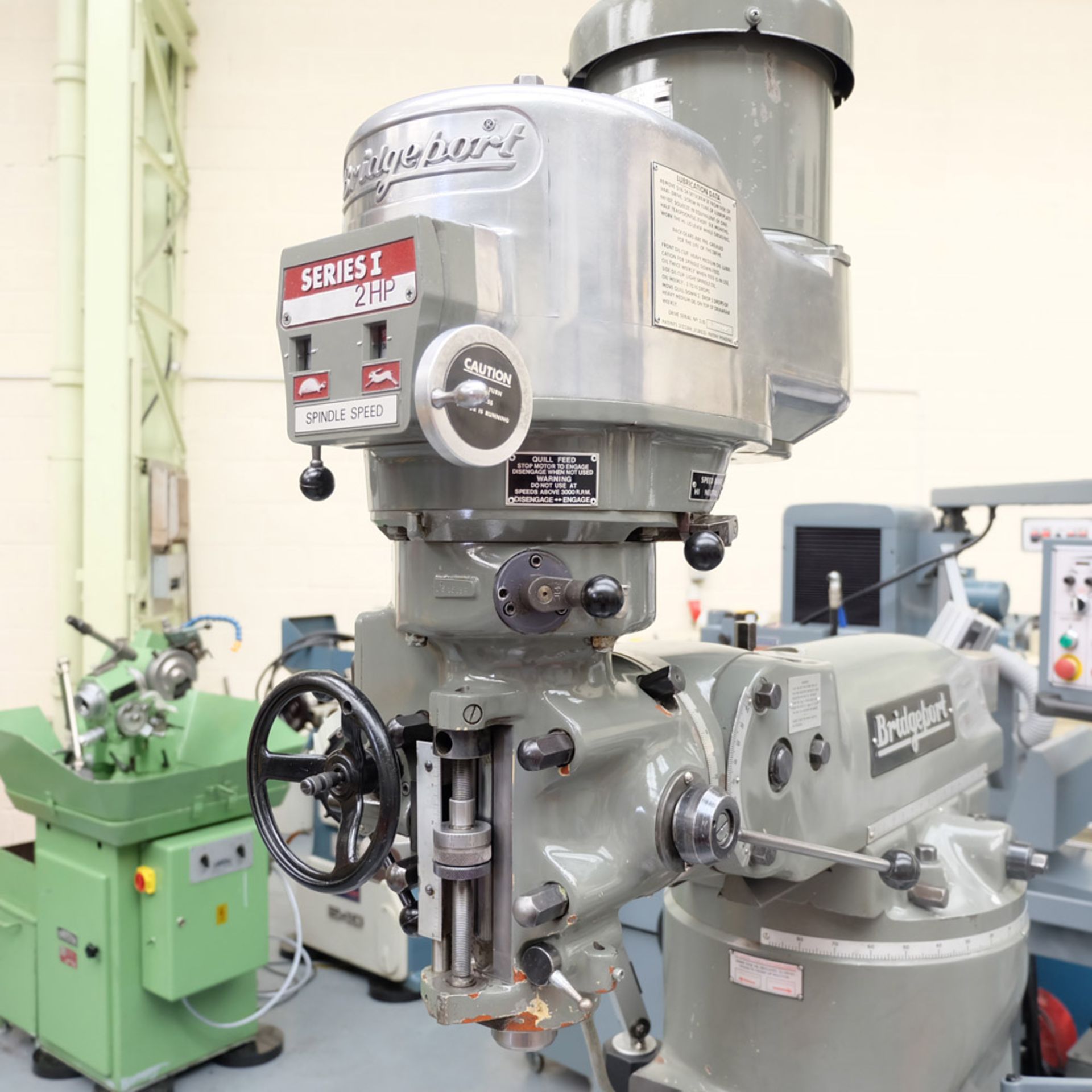 A BRIDGEPORT Series I 2HP Varispeed Turret Milling Machine, Spindle Taper R8, Spindle Speeds 50- - Image 5 of 11