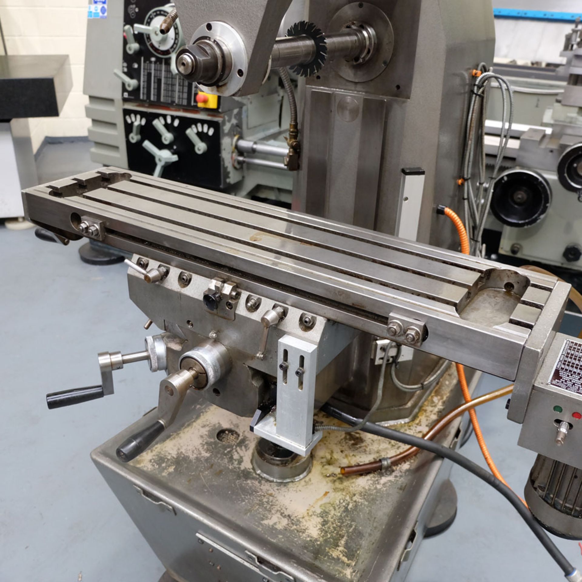 An AEW VICEROY HORIZON Horizontal Milling Machine: Table 35in x 8in, Power Feed in X Axis, Spindle - Image 4 of 10