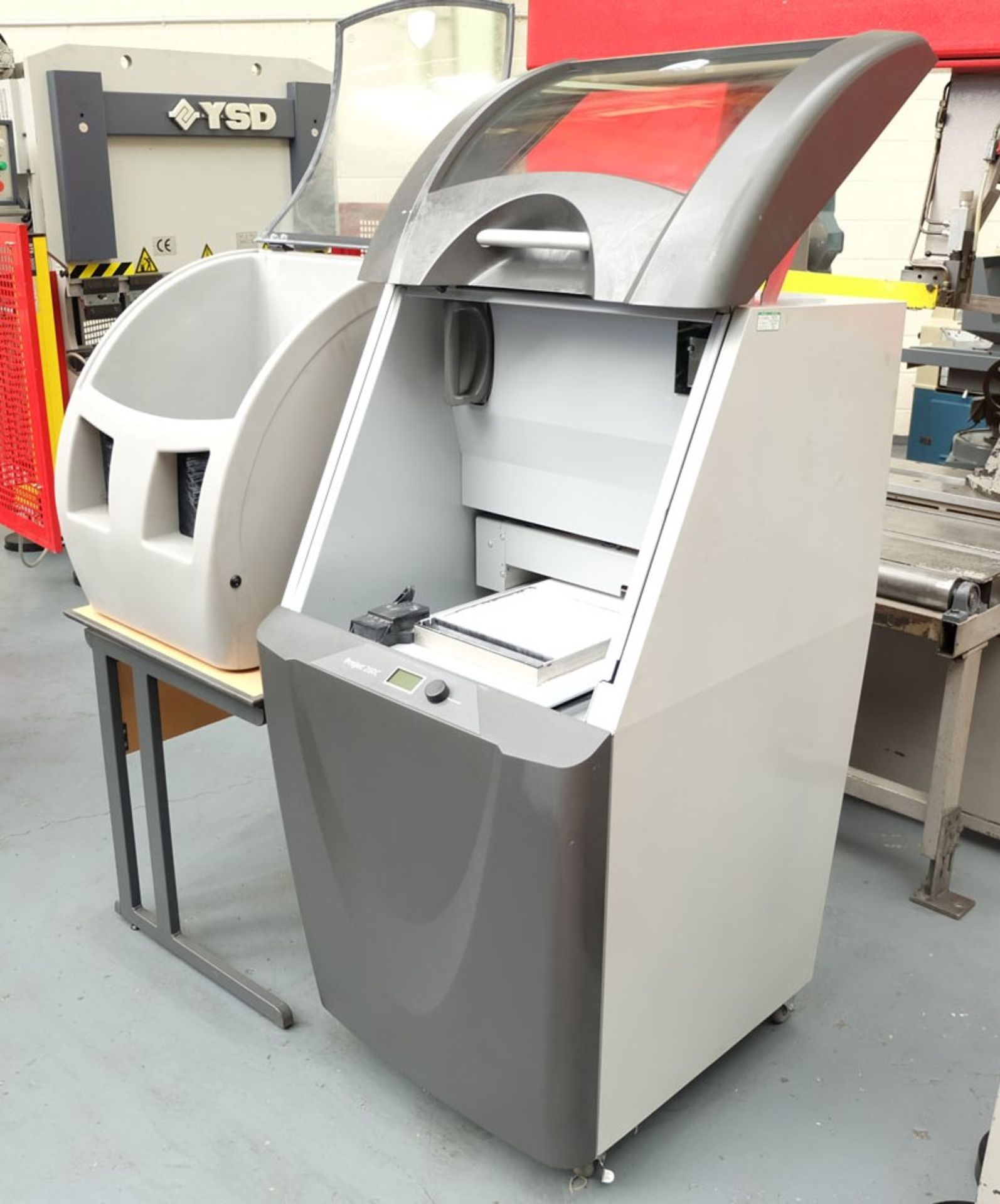 A 3D SYSTEMS ProJet 260C 3D Colour Printer: Max Build Size 236 x 185 x 127mm, Min. Feature Size 0. - Image 3 of 12