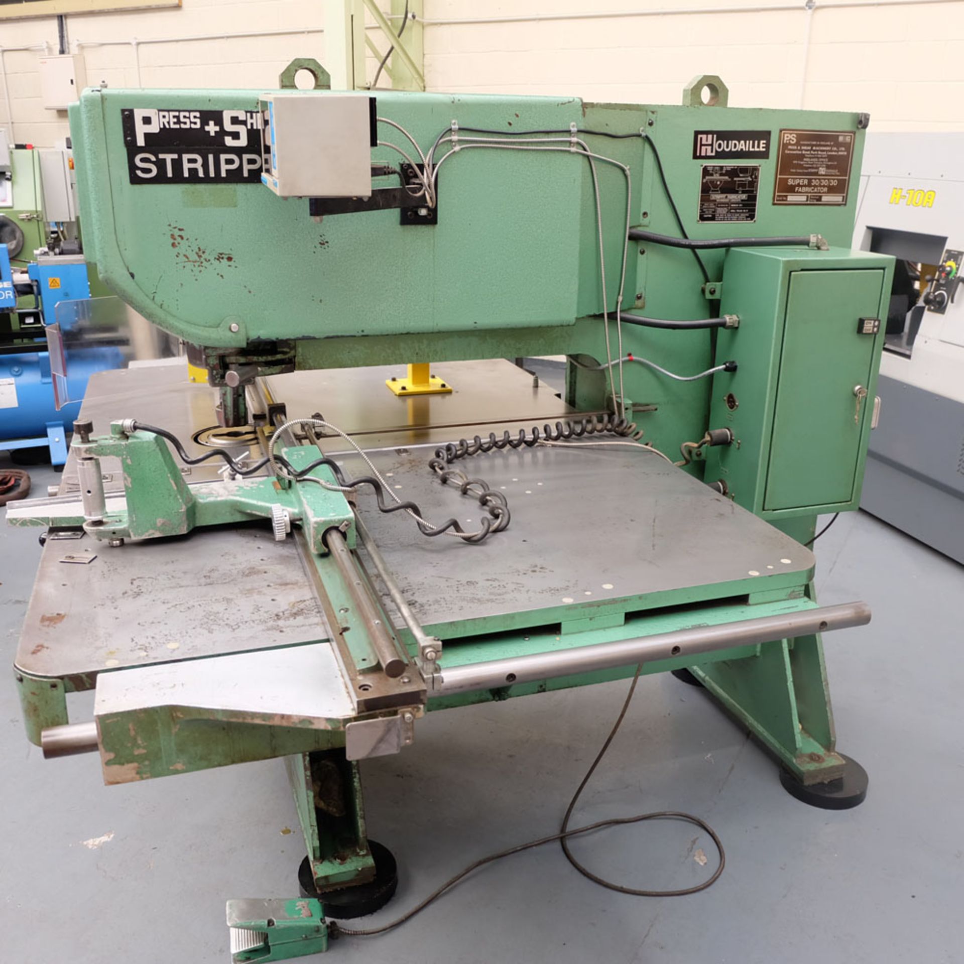 A PRESS + SHEAR STRIPPIT SUPER 30/30/30 FABRICATOR Punch: Capacity Punching Table 48in x 40in, - Image 6 of 11