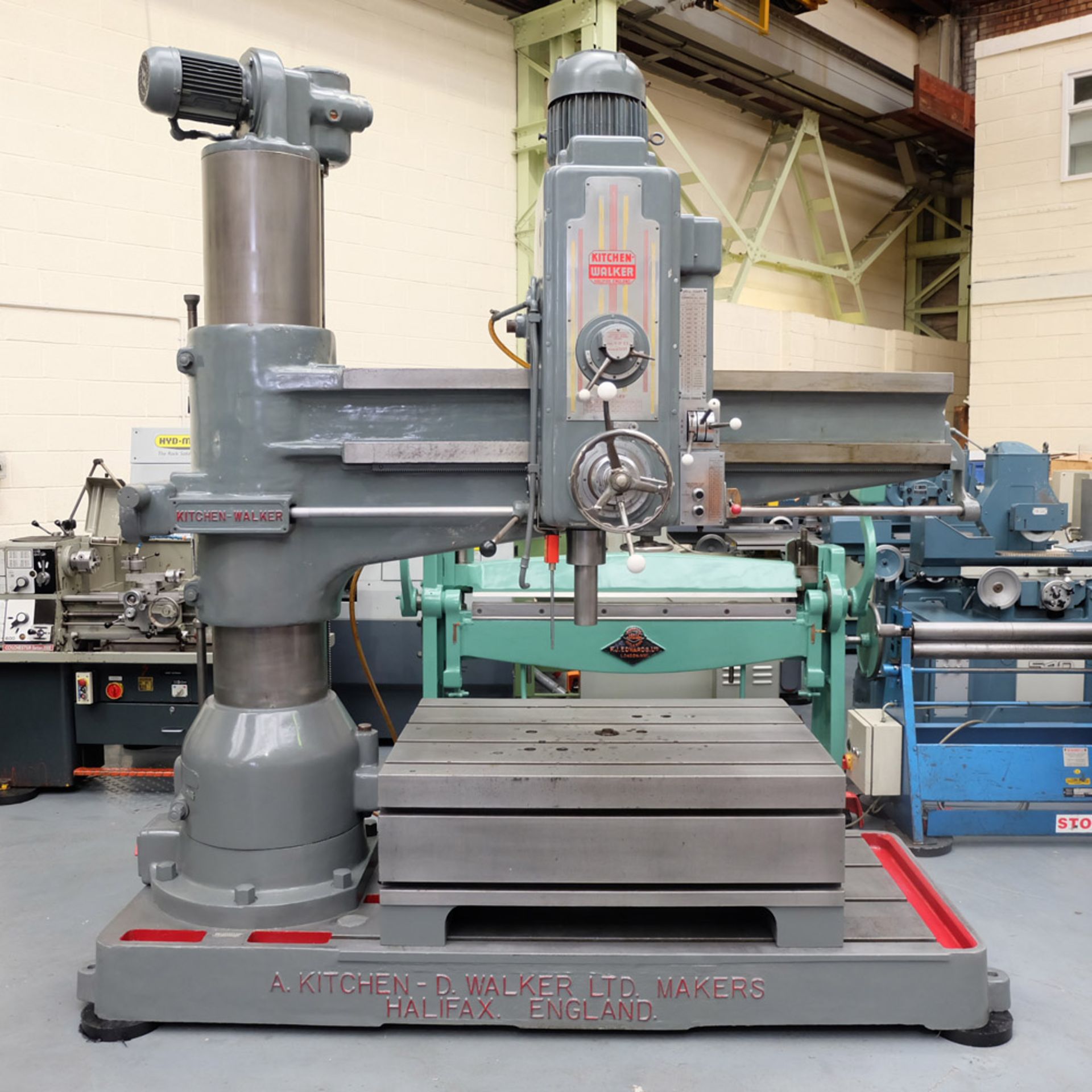 A KITCHEN and WALKER Type E3 6ft Radial Arm Drill: Drilling Capacity 1/4in-3in, Spindle 5MT (3in