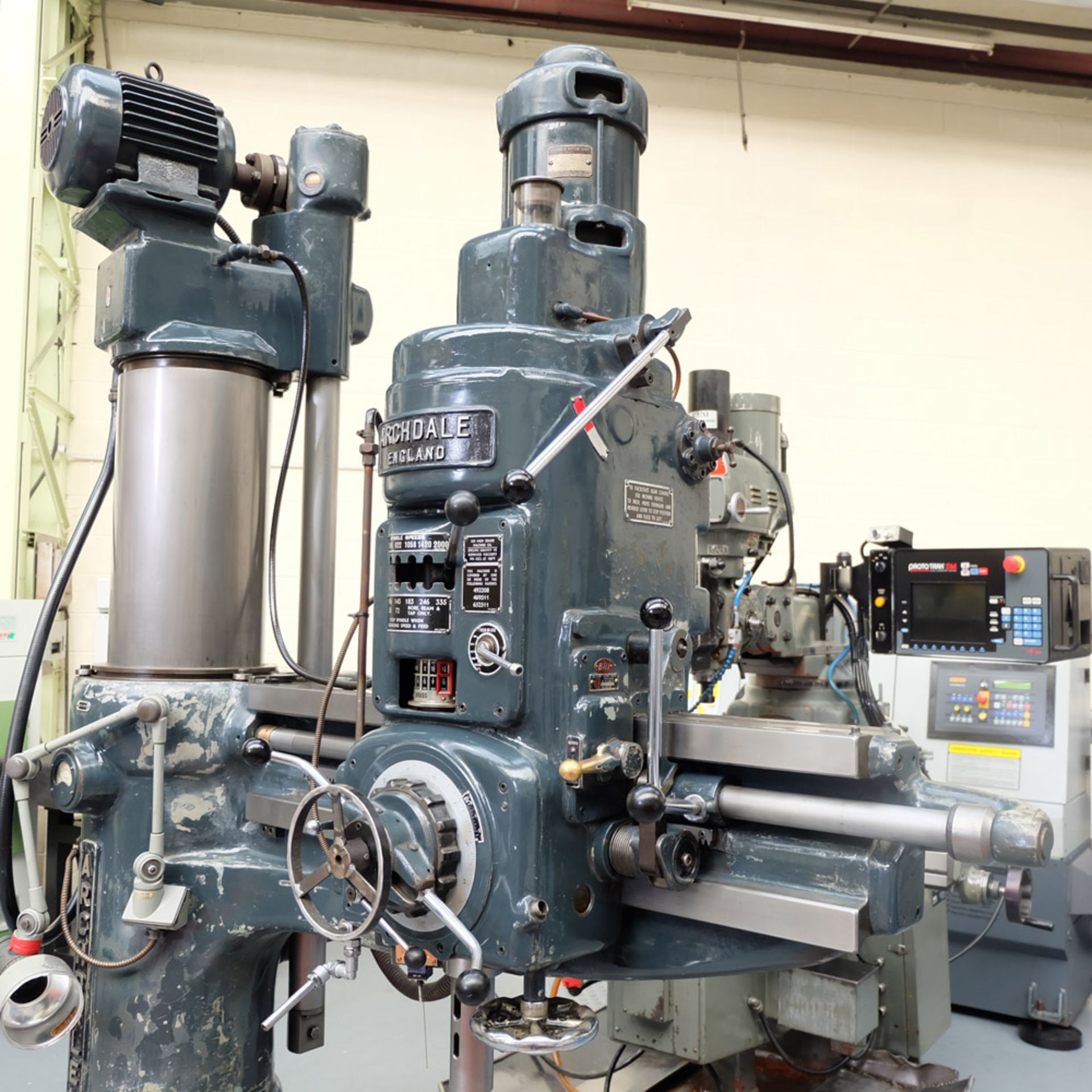 An ARCHDALE 3ft 6in Radial Arm Drill: 2in Drilling Capacity, Spindle Taper No.4 Morse, Box Table - Image 2 of 9
