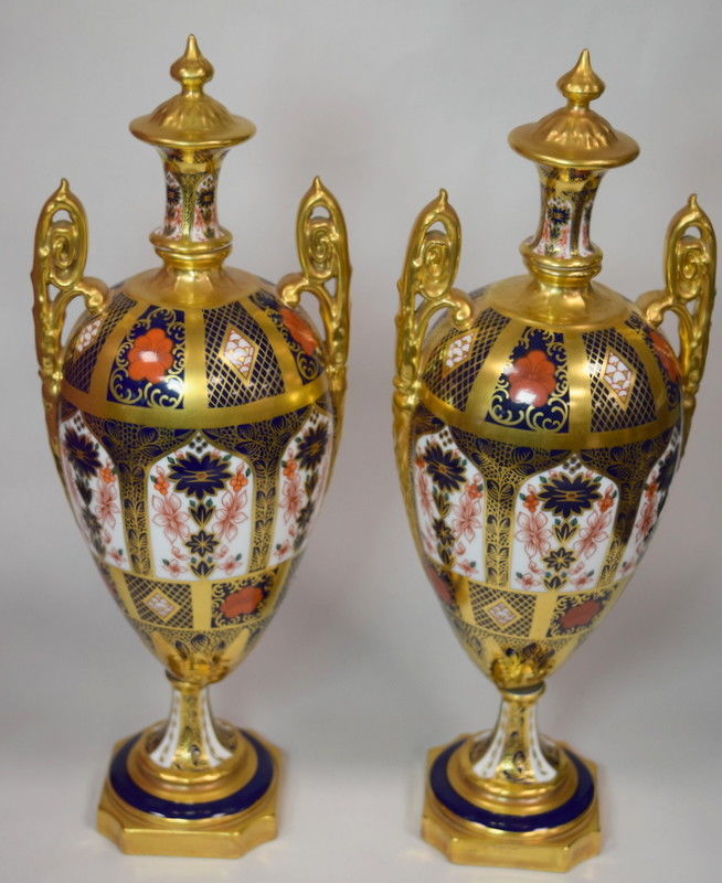 Rare Royal Crown Derby 1128 Urns - Image 4 of 7